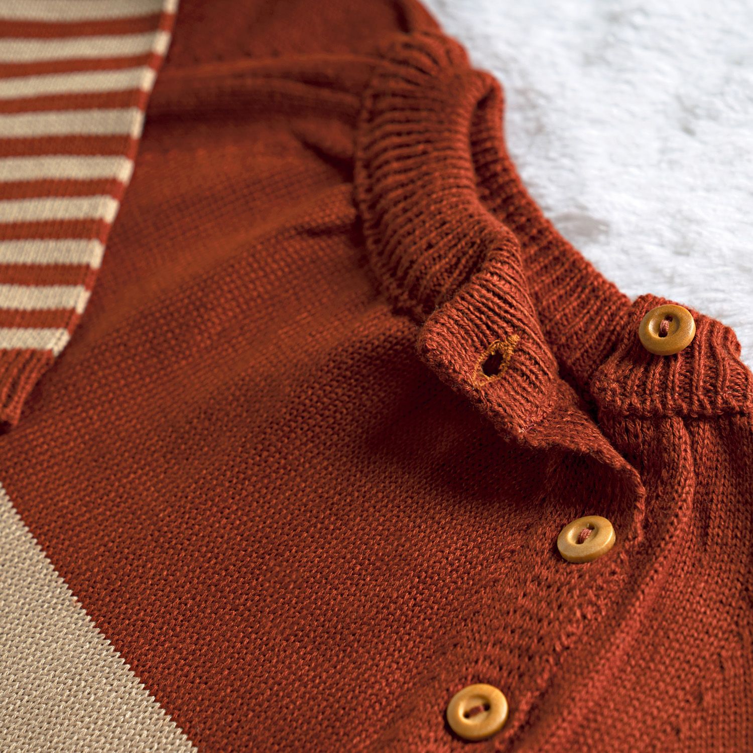 Saída Maternidade Tricot com Bolsinho e Listras Cinza e Azul Jeans 03 Peças