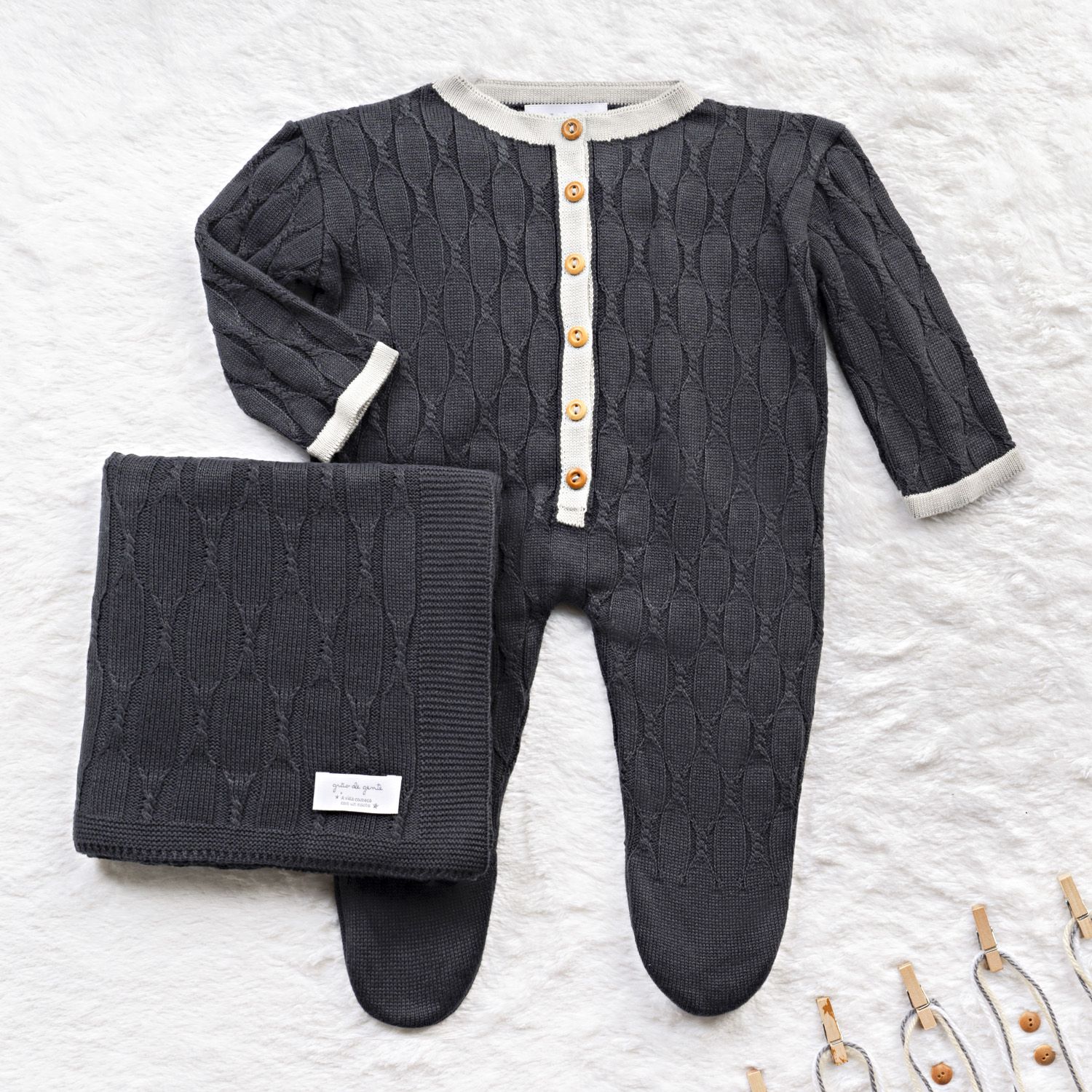 Saída Maternidade Tricot Macacão Trança Aram Verde Musgo 02 Peças