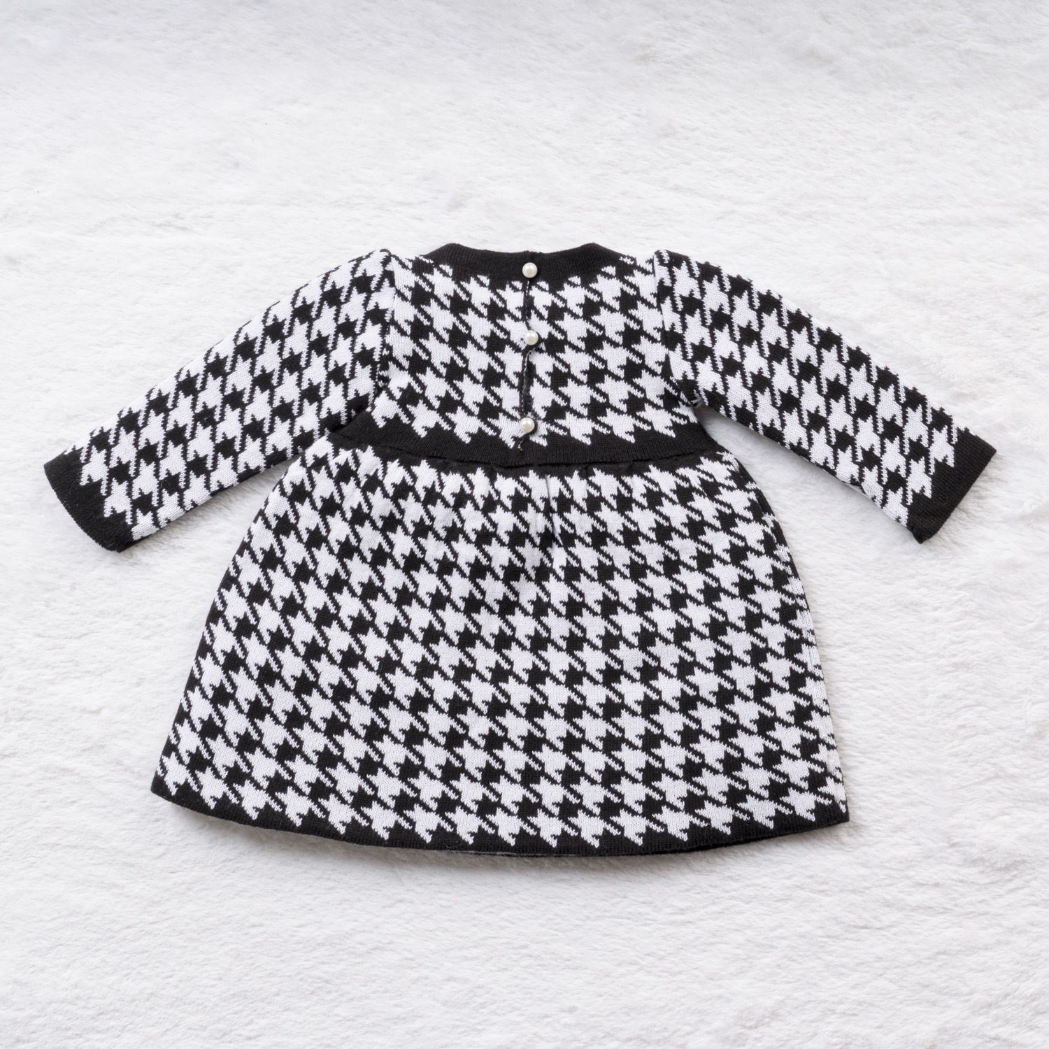 Vestido Tricot Jacquard Pied de Poule com Laço Preto