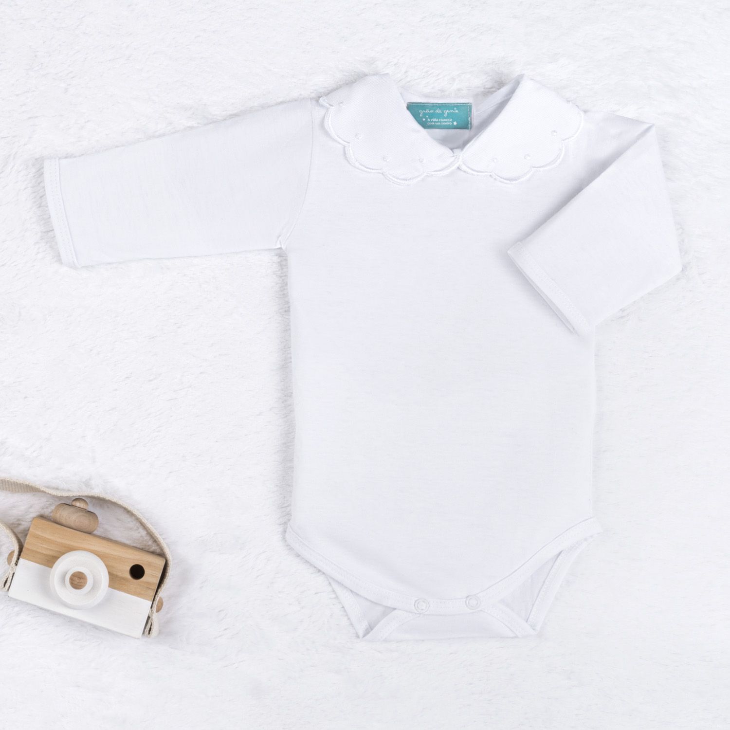 Saída Maternidade Tricot Petit Poá com Pérola Vermelho 03 Peças