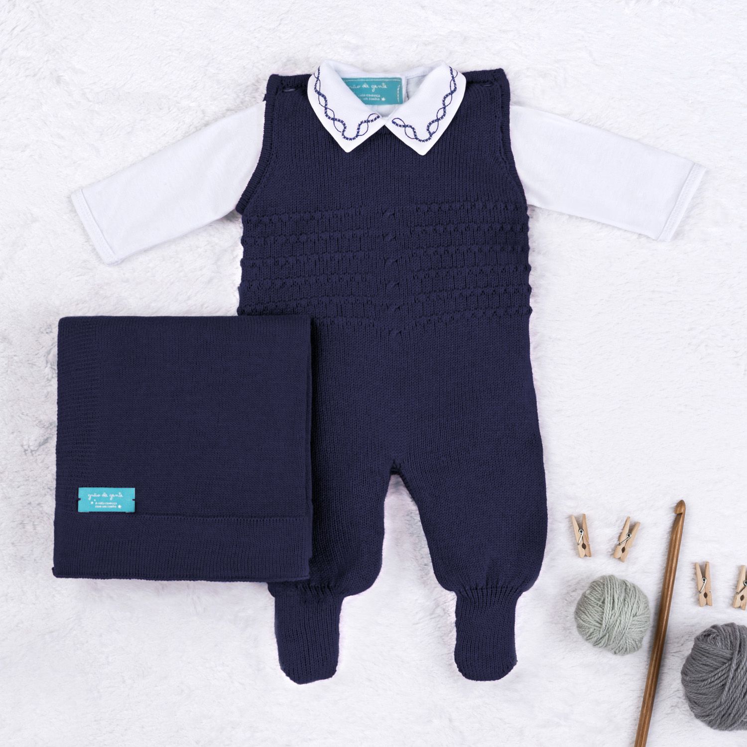 Saída Maternidade Tricot com Macacão e Body Requinte Cinza 03 Peças