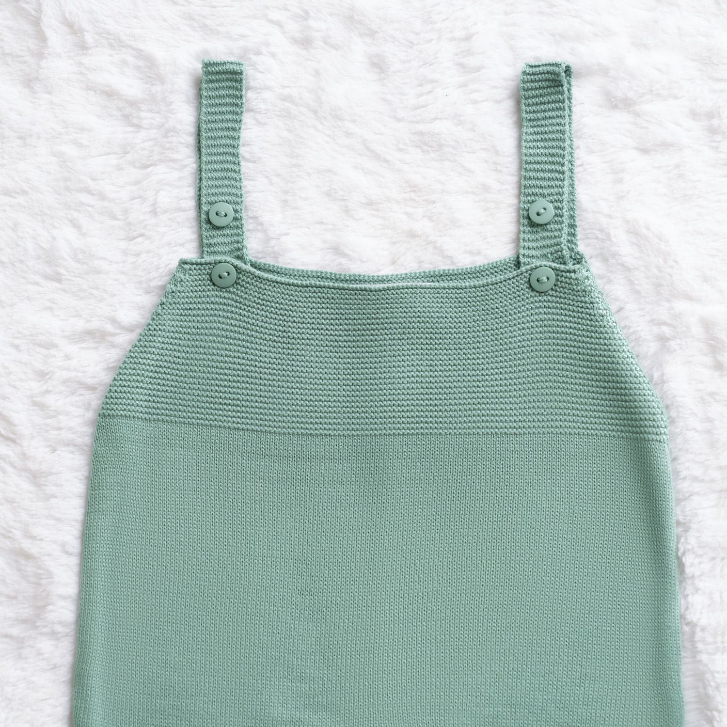 Jardineira Tricot com Botões Preto