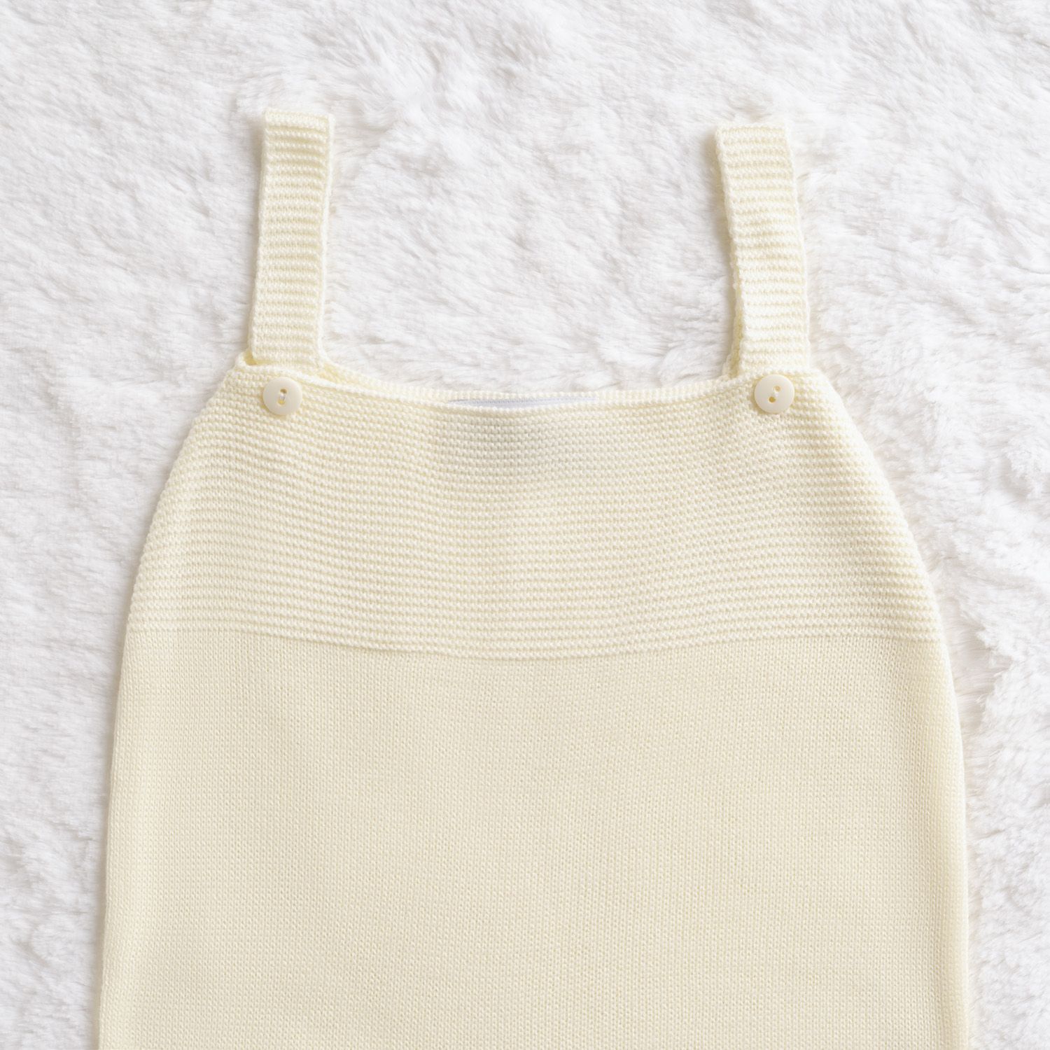 Jardineira Tricot com Botões Preto