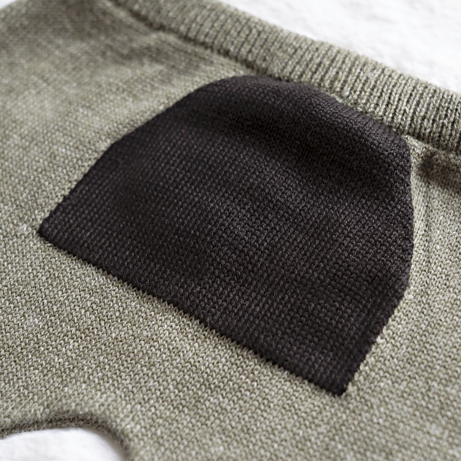 Calça Bebê Saruel Tricot com Bolsinho Bege e Off White