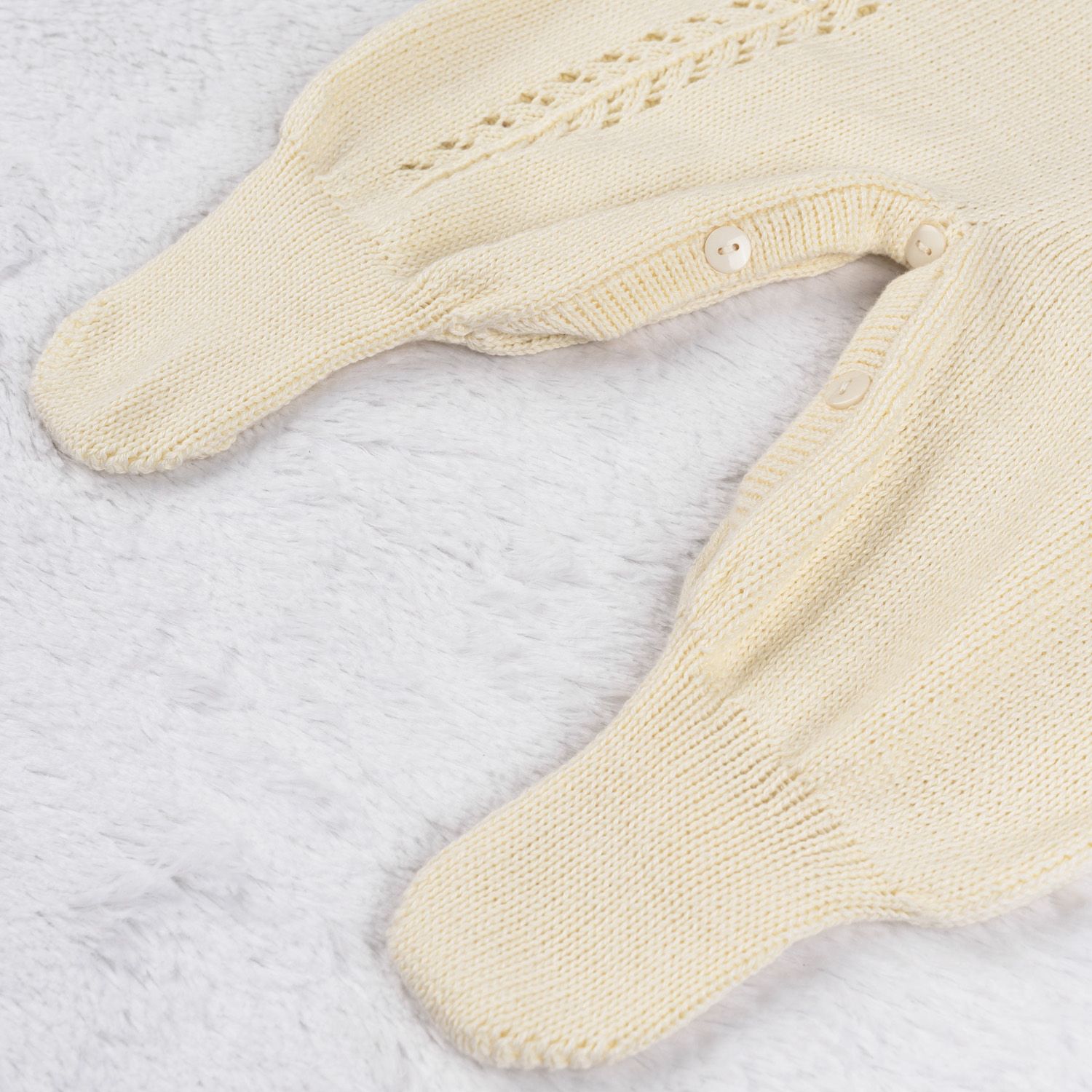 Macacão Tricot Espinha de Peixe com Pérola Amarelo