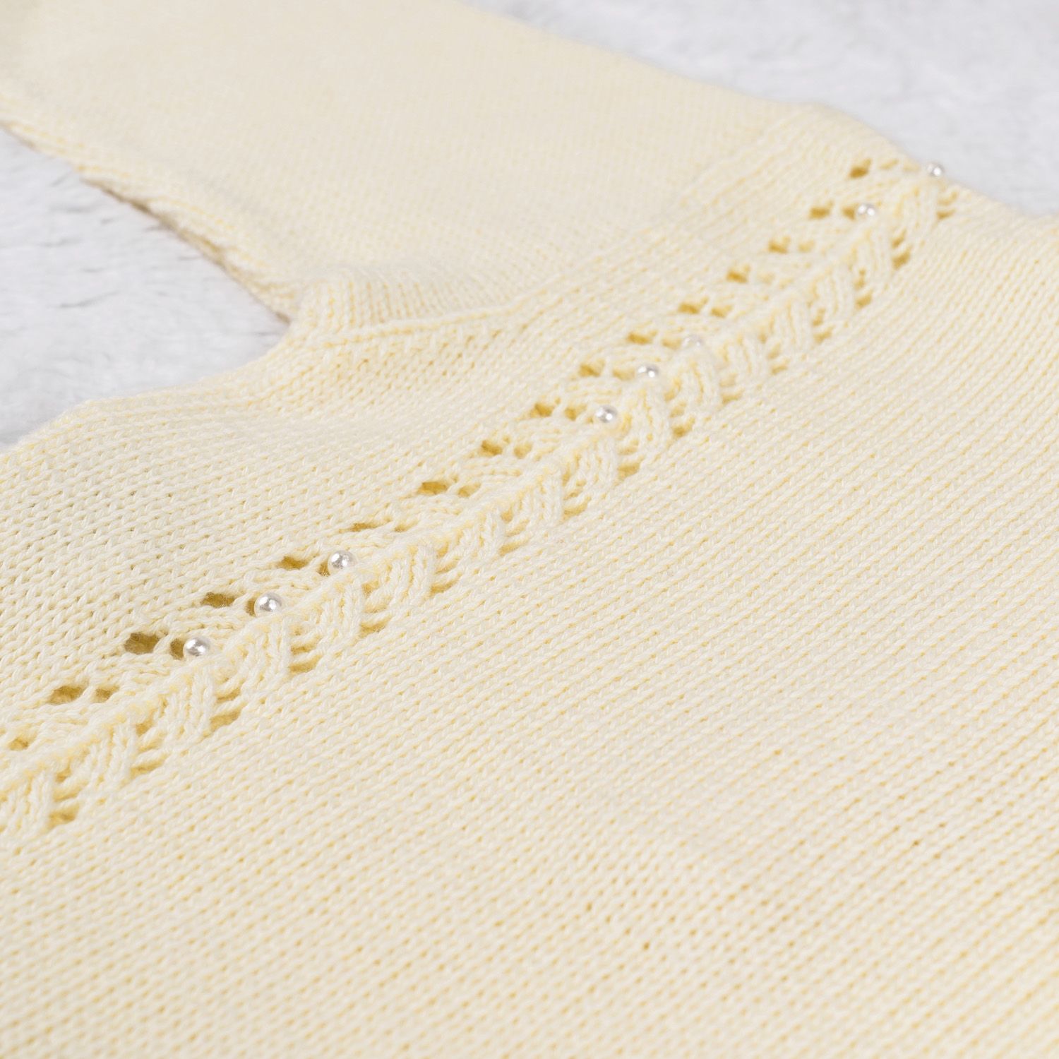 Macacão Tricot Espinha de Peixe com Pérola Amarelo