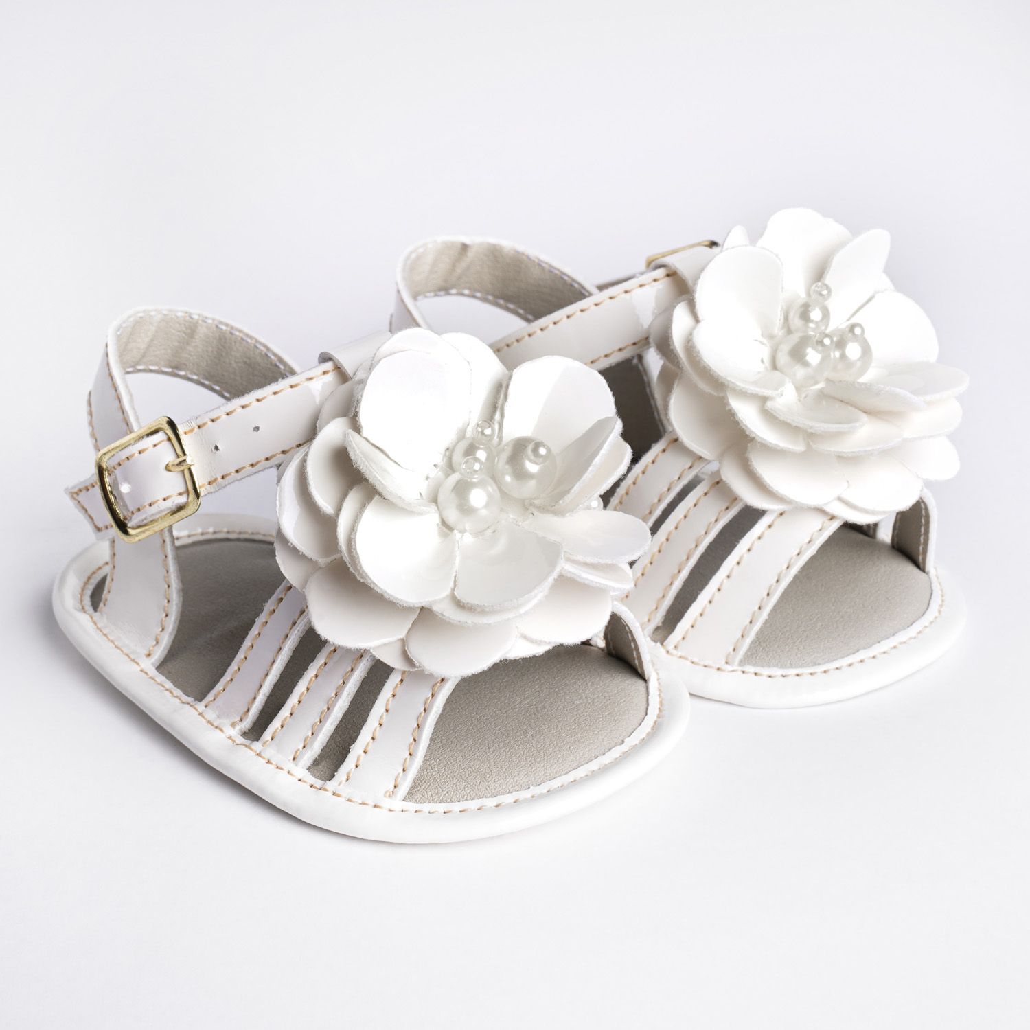 Sandália de Bebê Camélia Pérolas Verniz Off-white Tam 18