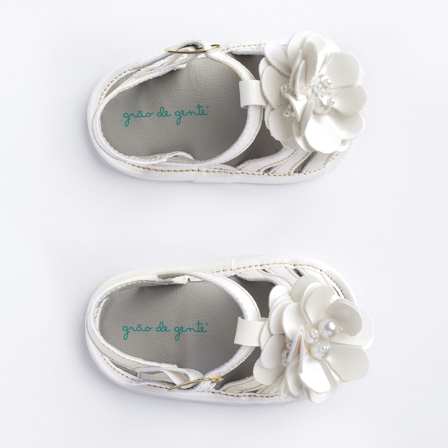 Sandália de Bebê Camélia Pérolas Verniz Off-white Tam 18
