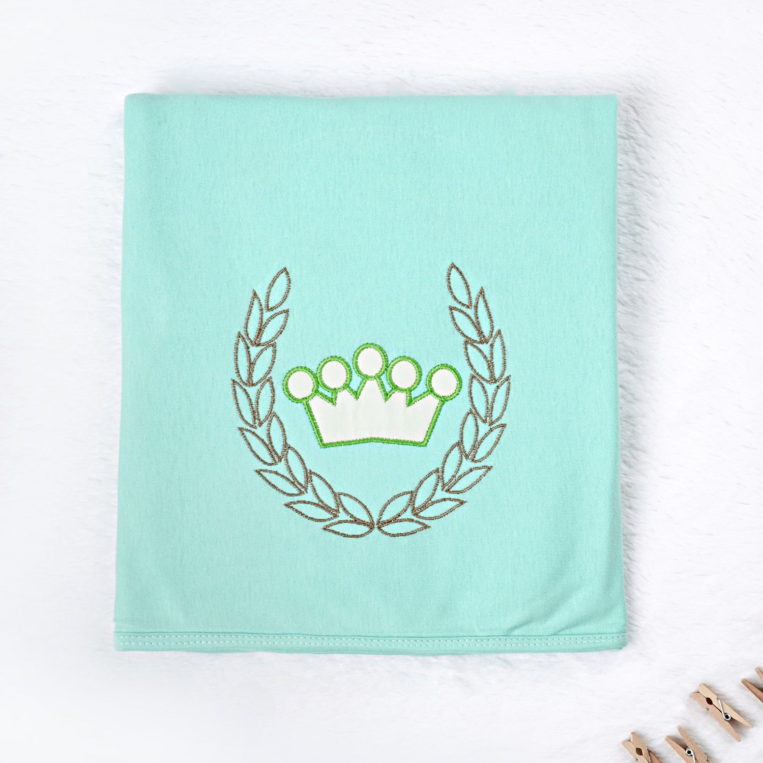 Saída Maternidade Realeza Verde Água 02 Peças