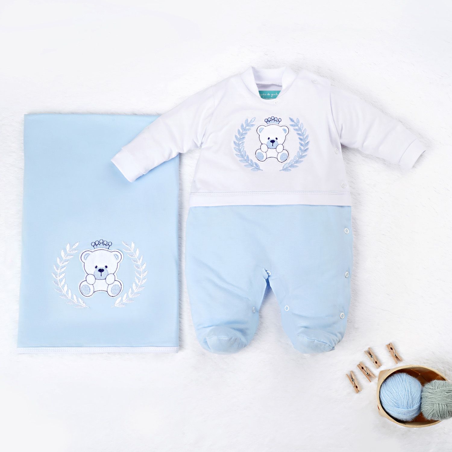 Saída Maternidade Ursinho Realeza Azul Bebê 02 Peças