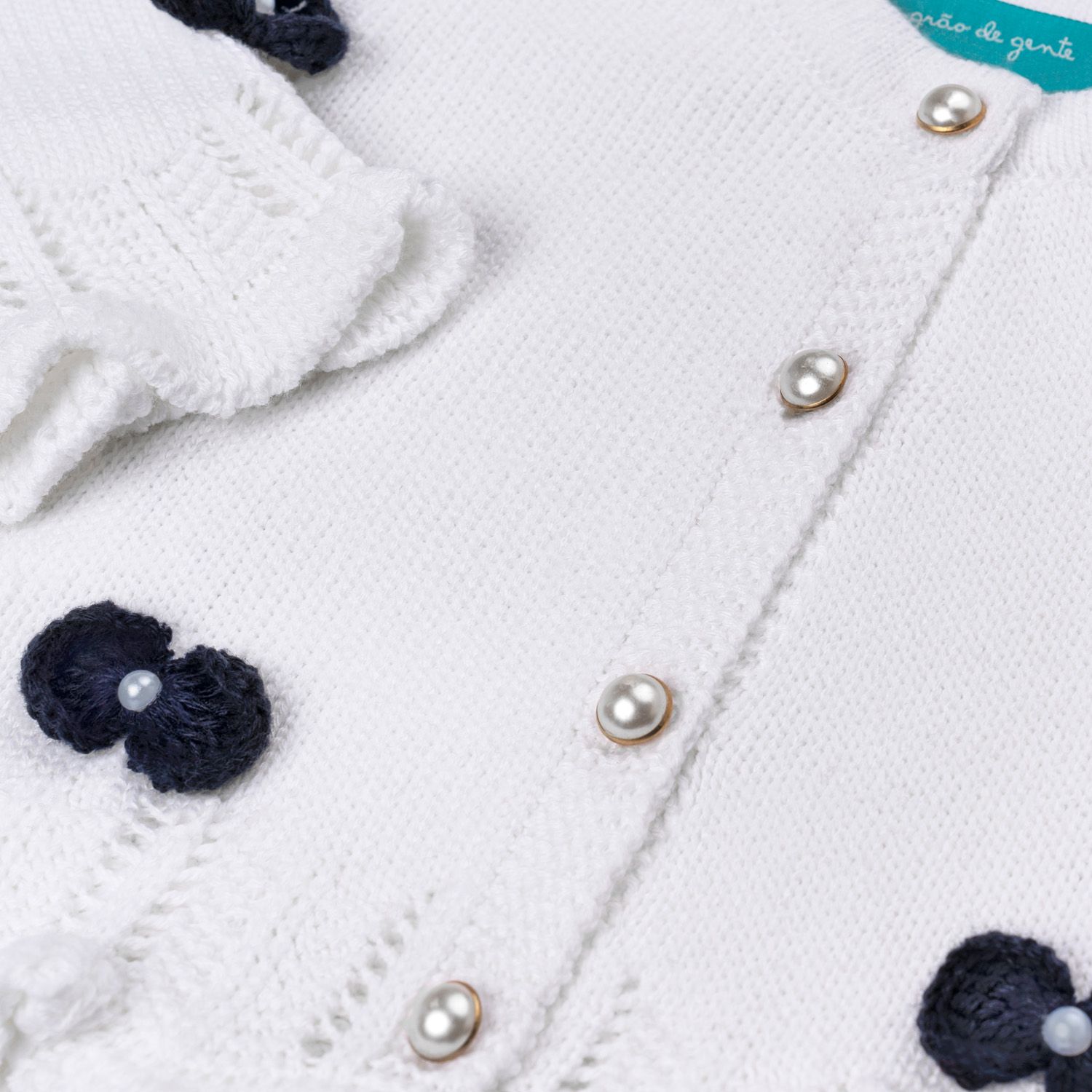 Casaquinho Tricot Ladylike Pérola Branco e Azul Marinho