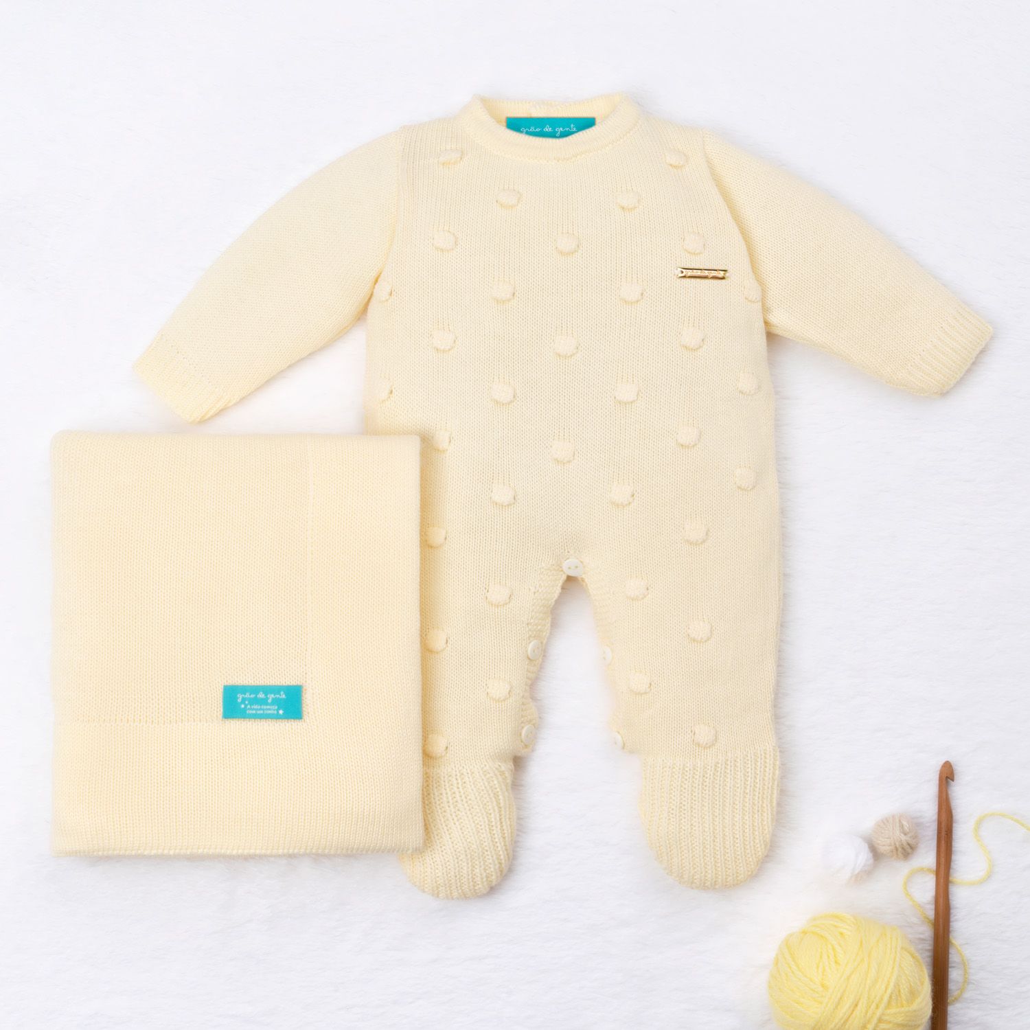 Saída Maternidade Tricot Bolinha Vermelho 02 Peças