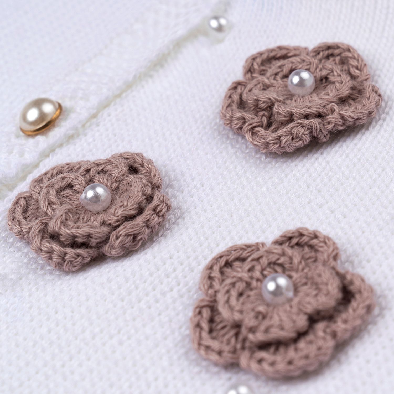 Casaquinho Tricot Ladylike Flor Branco e Nude Rosé