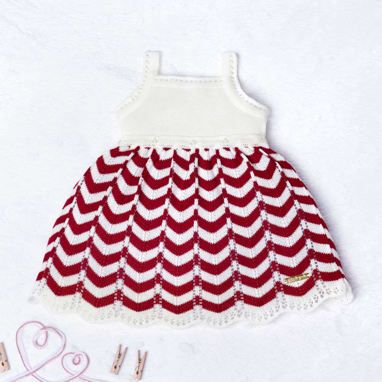 Vestido Tricot Plissado Chevron com Pérolas Rosa e Rosé