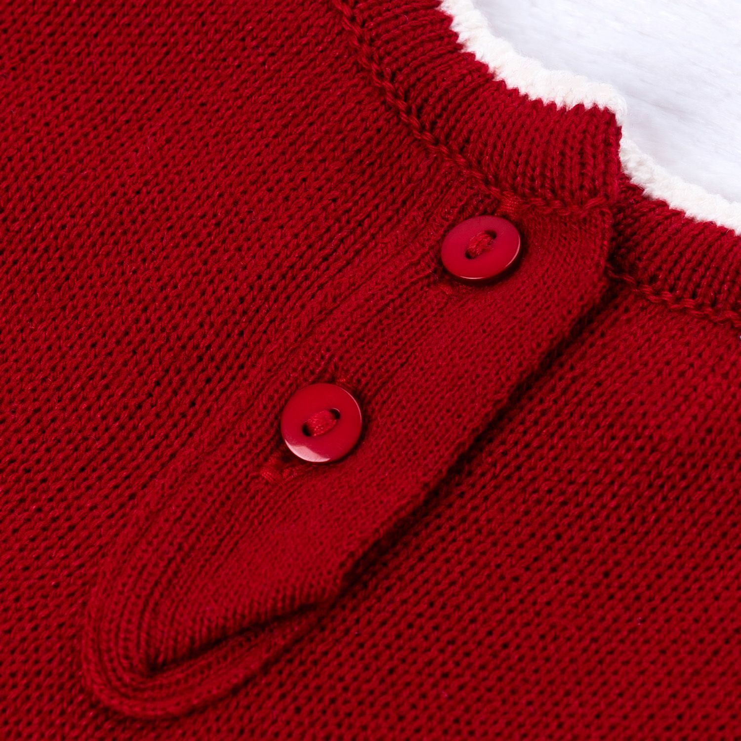 Saída Maternidade Tricot Casaquinho Flor Rococó e Macacão Branco 02 Peças