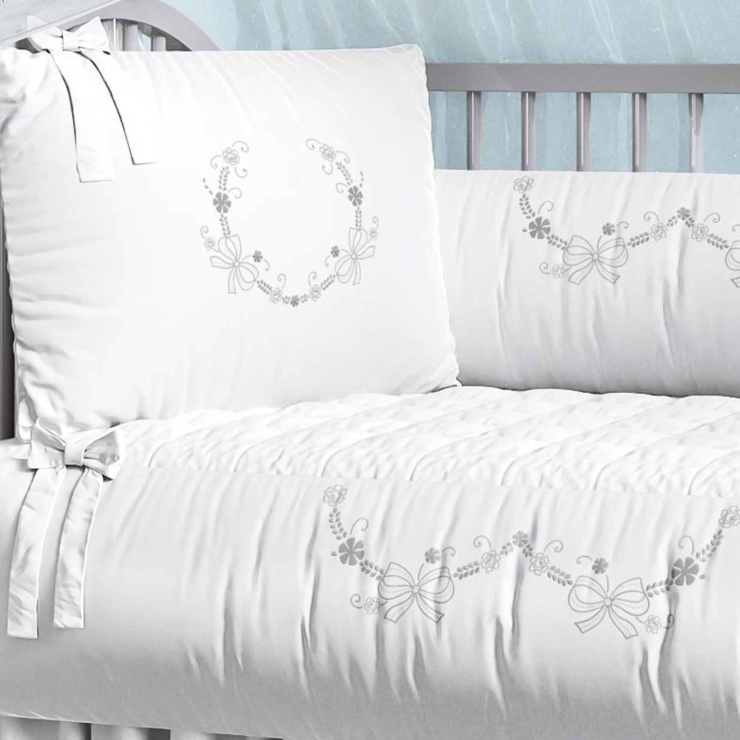 Kit Berço Arabesco Branco e Dourado