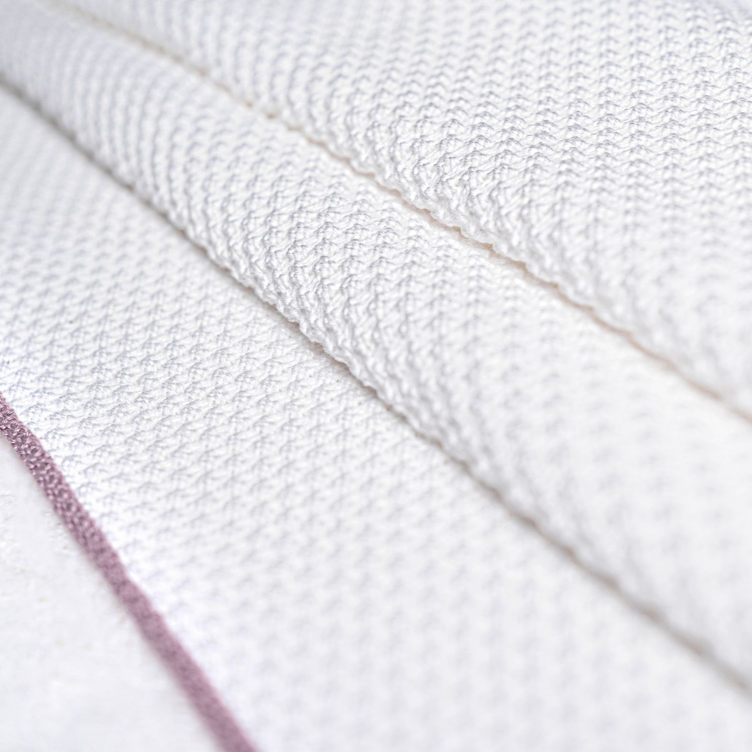 Saída Maternidade Tricot Ponto Arroz Branco e Lilás 02 Peças