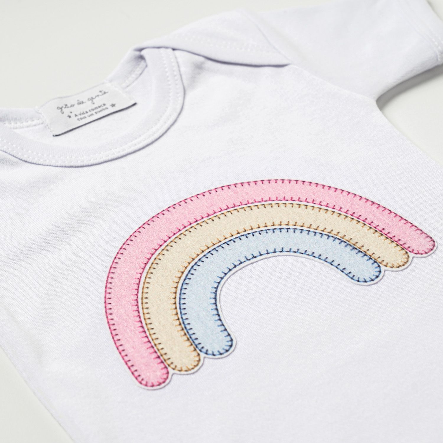 Body Manga Curta Arco-íris Tam P