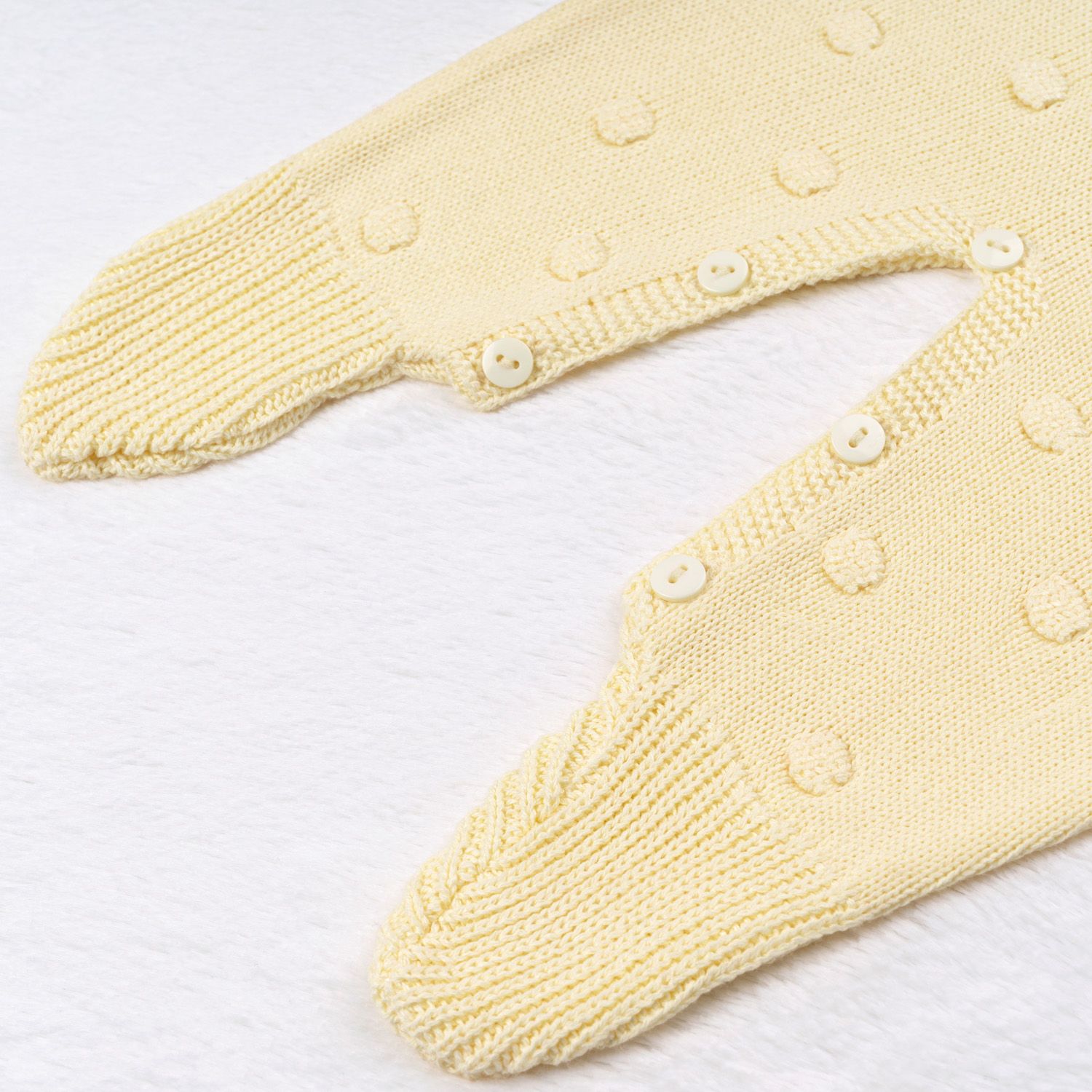 Macacão Tricot Bolinha Vermelho