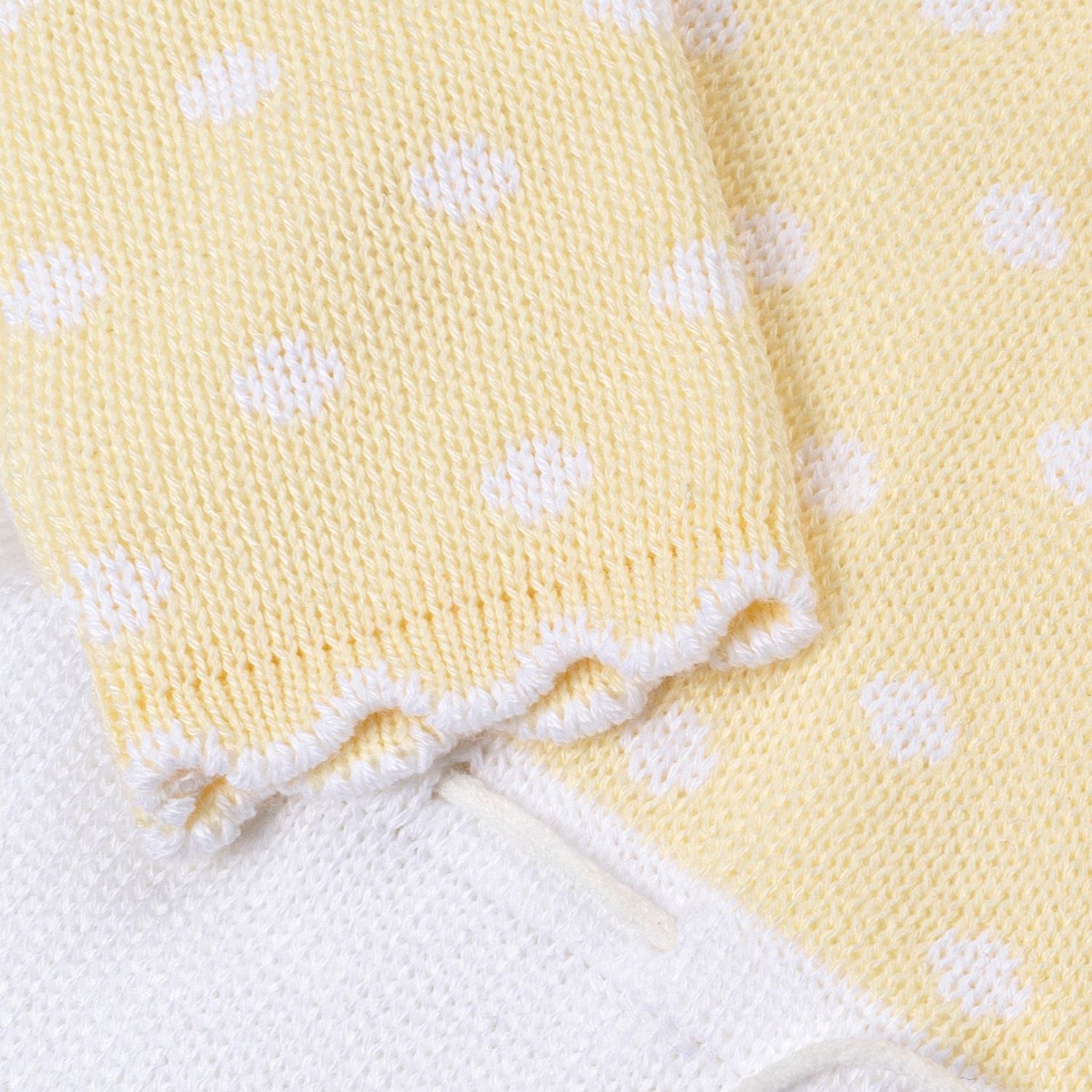 Macacão Tricot Poá Gola Babado Rosa — vista alternativa