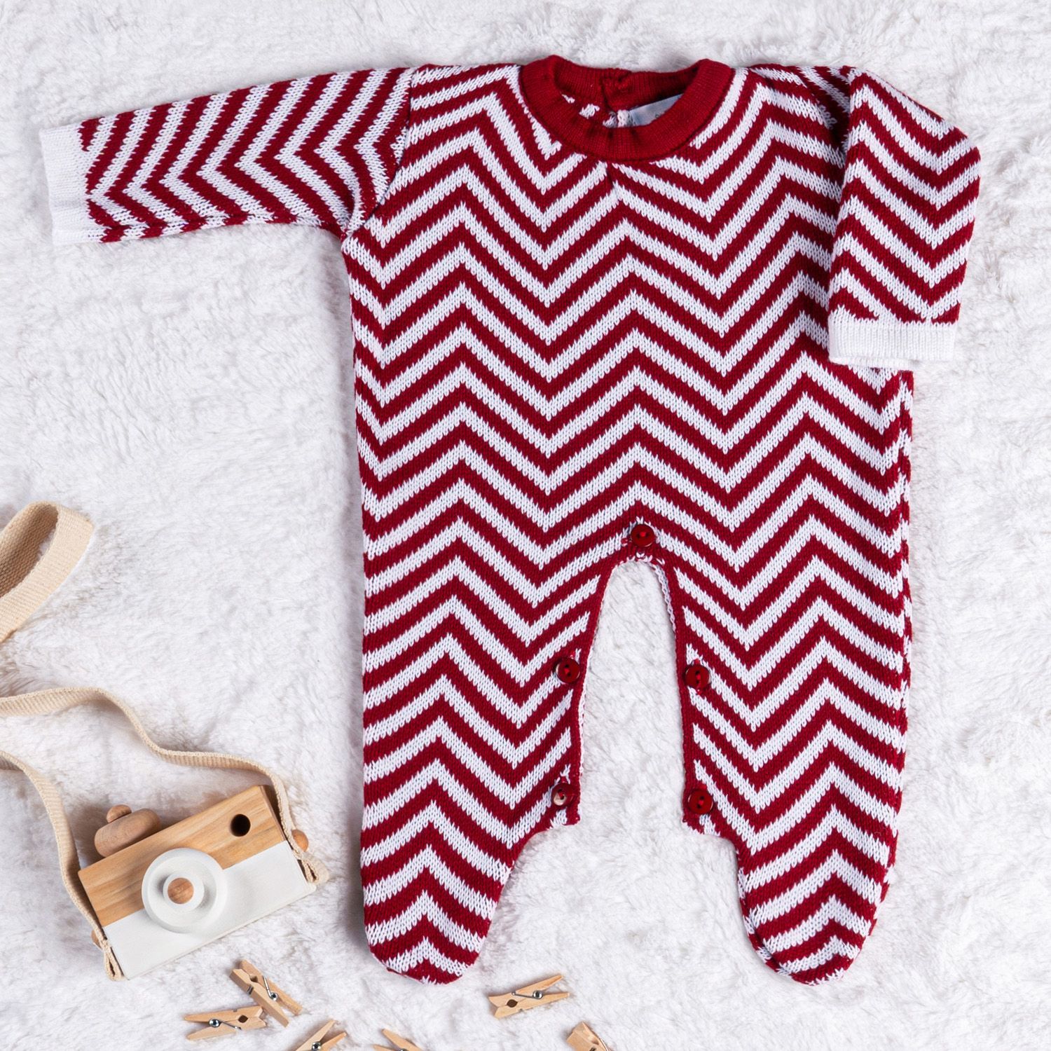 Macacão Tricot Chevron Vermelho e Branco