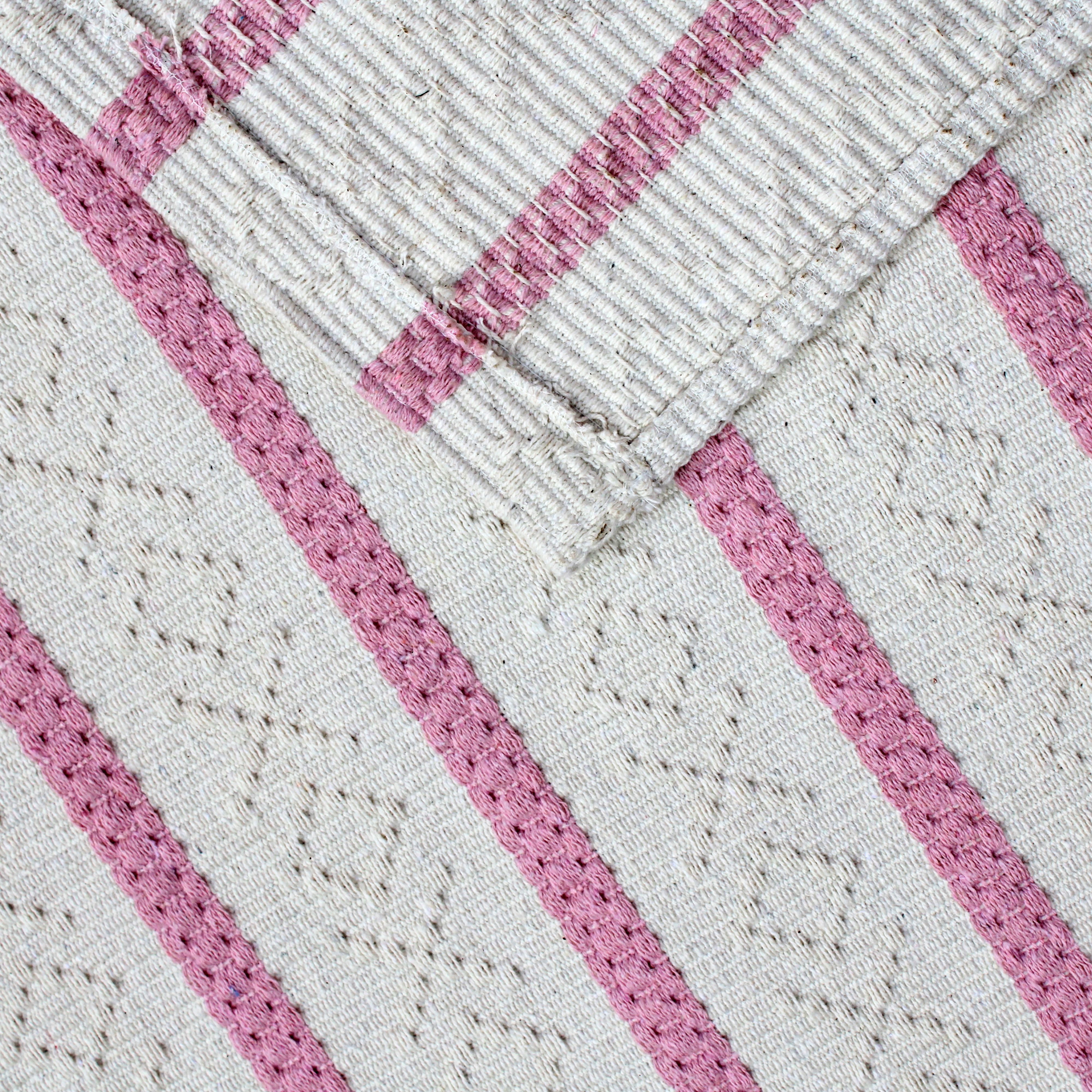 Tapete Retangular Mandacarú Preto 1m