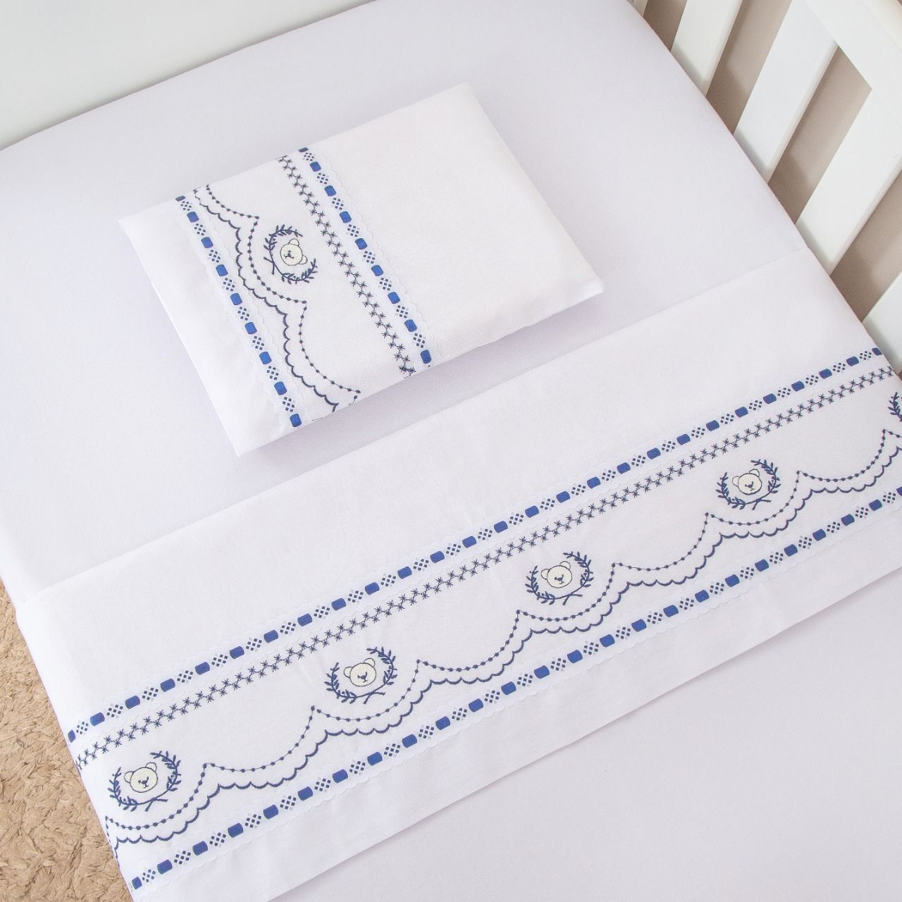 Jogo de Lençol Berço Bordado Ursinho Real Branco 3 Peças