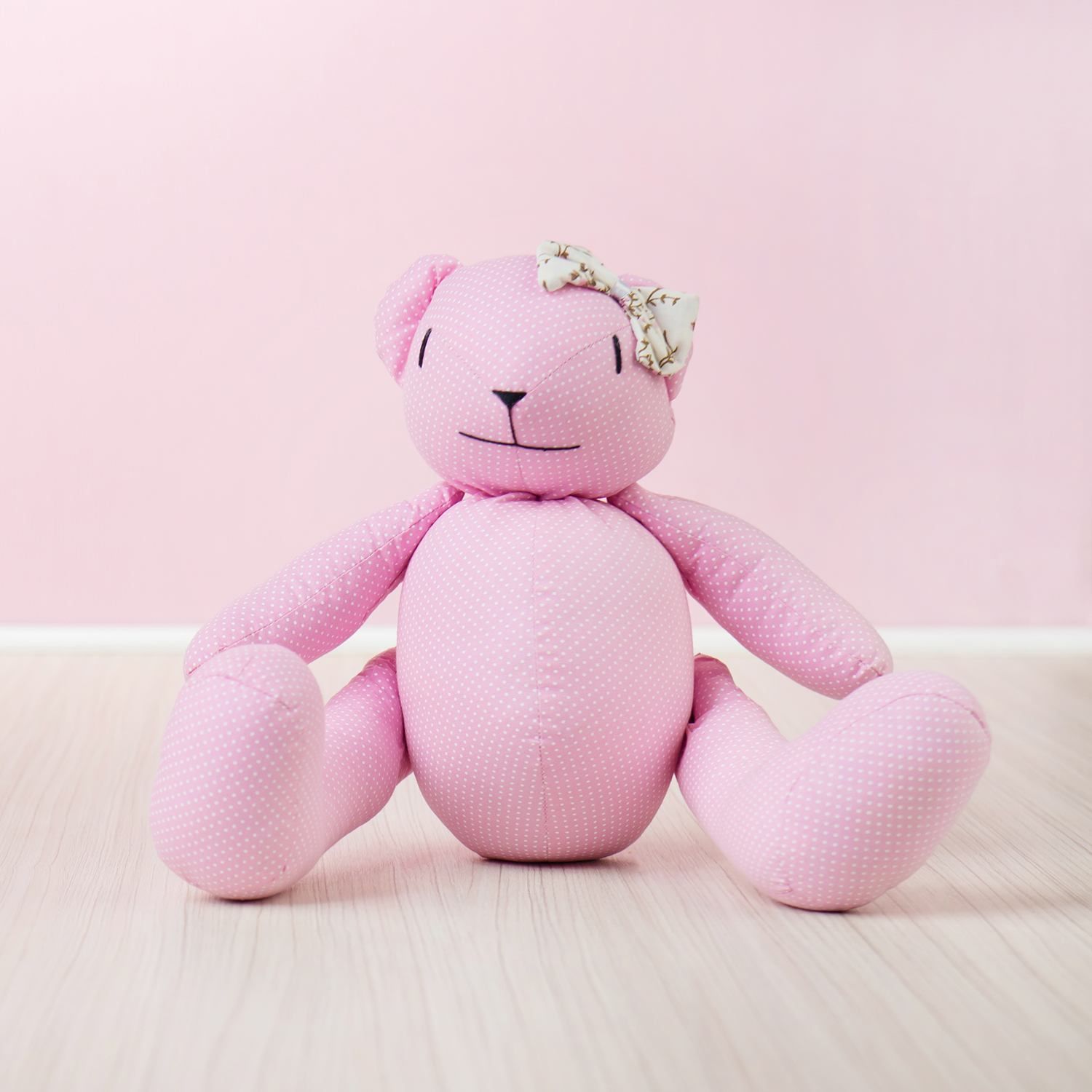 Ursa Rosa Poá com Laço Floral 34cm