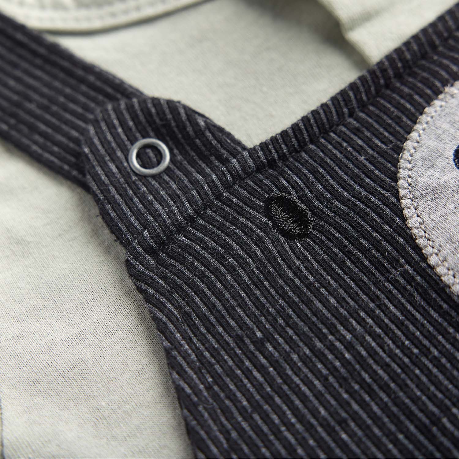 Macacão Jardineira Ursinho Preto