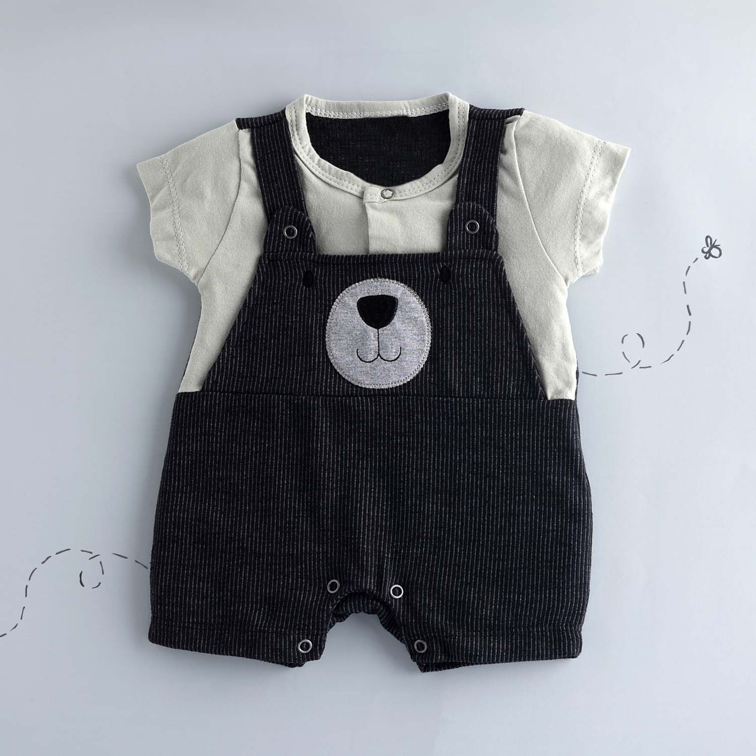 Macacão Jardineira Ursinho Preto