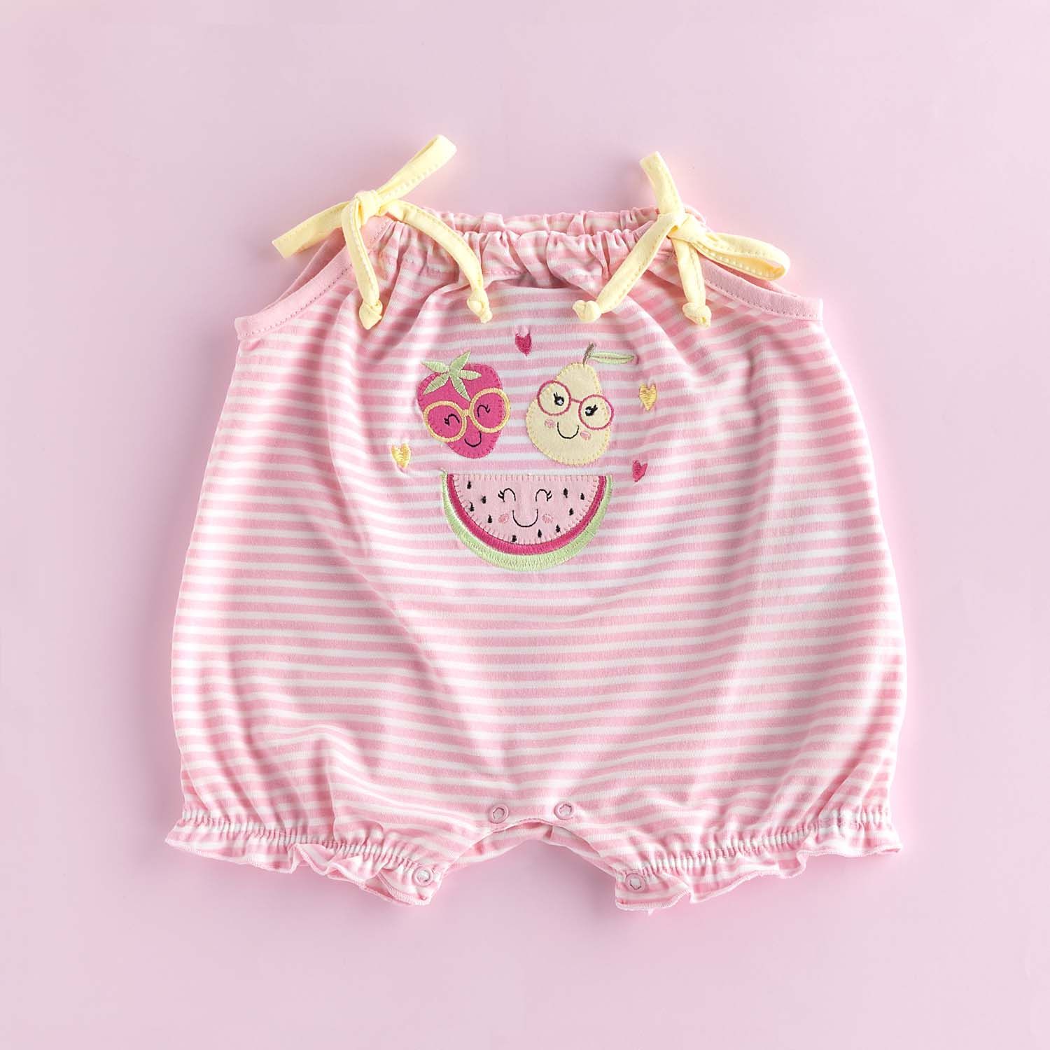 Macacão Curto Frutinhas Listrado Rosa