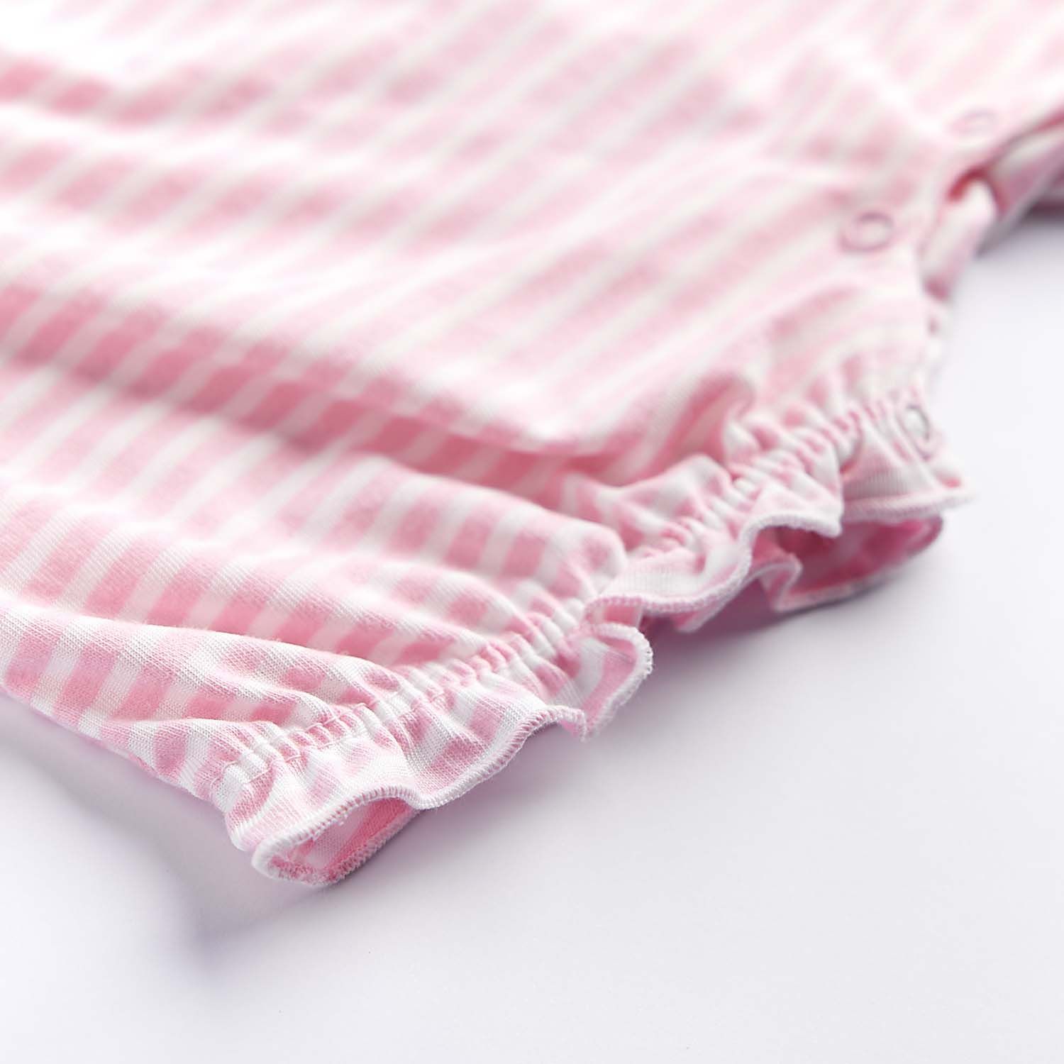 Macacão Curto Frutinhas Listrado Rosa