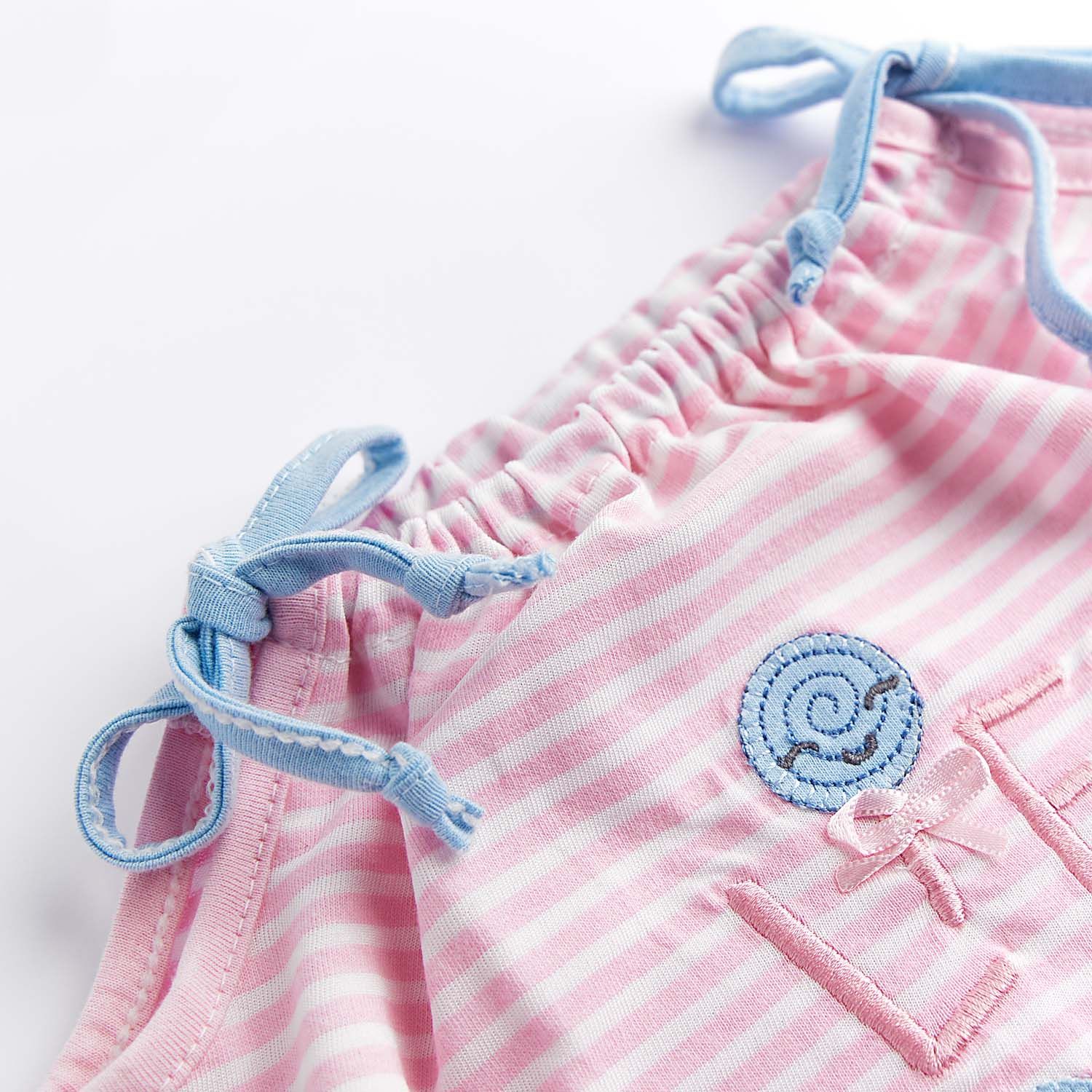 Macacão Curto Life is Sweet Listrado Rosa