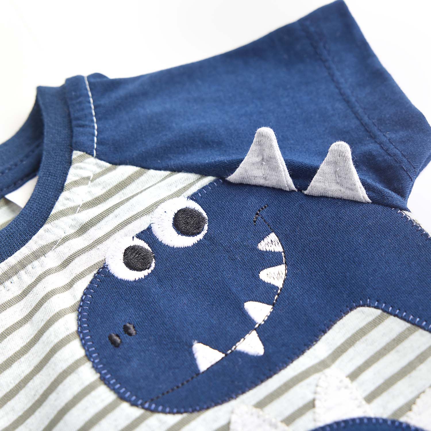 Macacão Curto Dino Feliz Azul Marinho