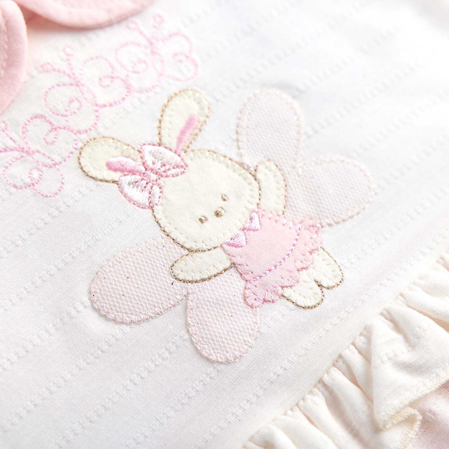 Macacão Longo Clássico Coelhinha Rosa