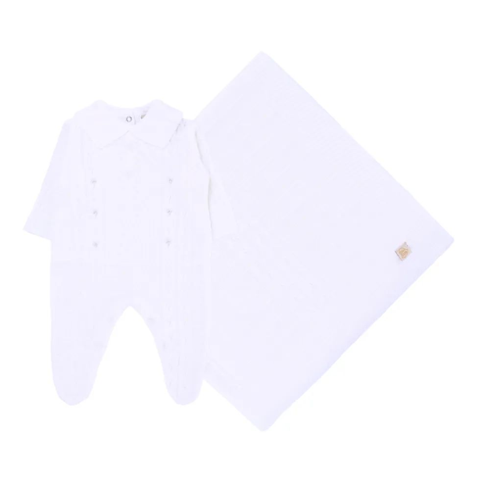 Saída de Maternidade Din Don Trançado com Pérolas Vermelho