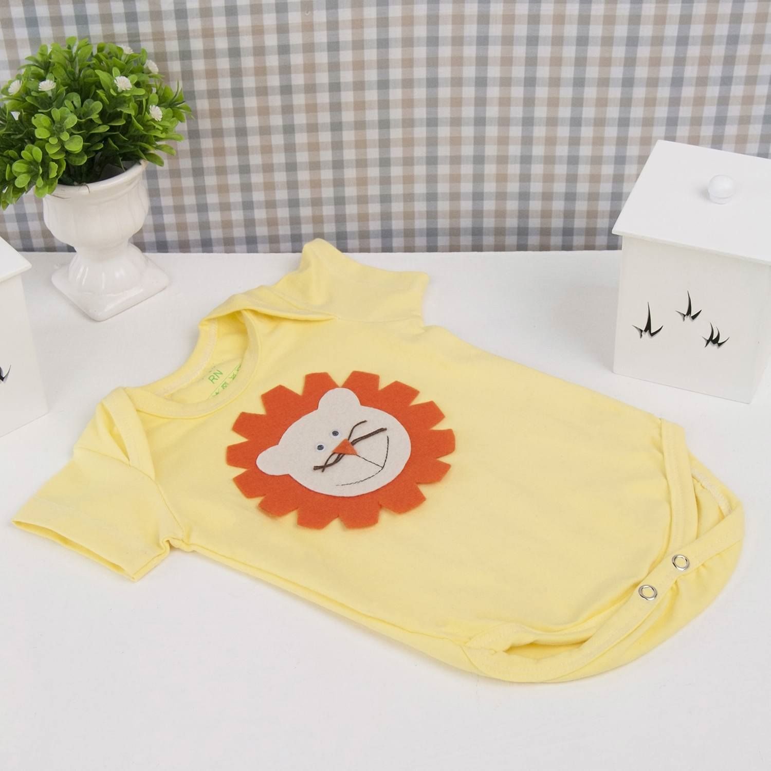 Body Manga Curta Leão Palha Tam P