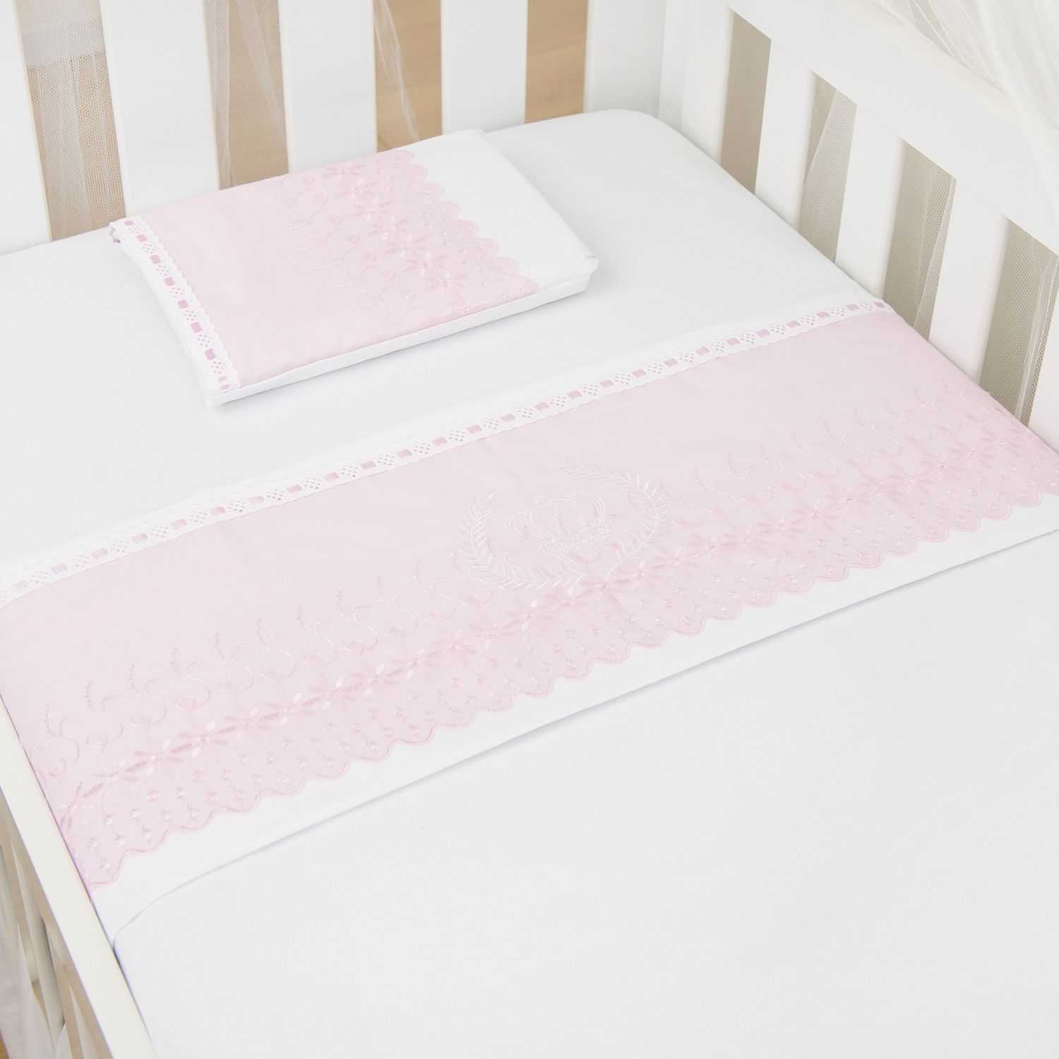 Jogo de Lençol Berço Bordado Príncipe Azul e Branco 3 Peças