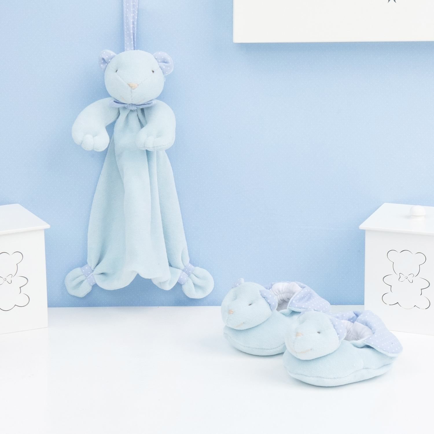 Conjunto Naninha De Bebê e Pantufa Poá Azul