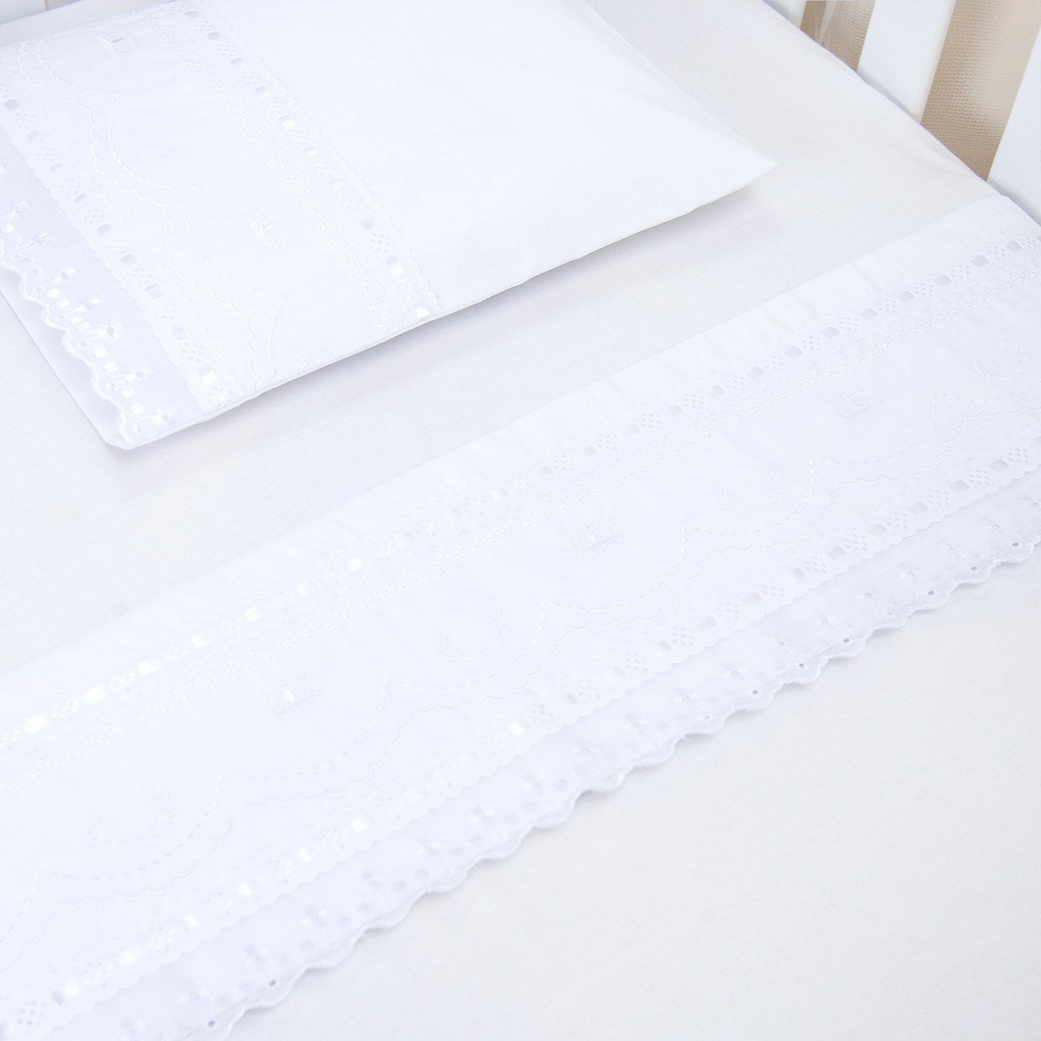 Jogo de Lençol Berço Bordado Mariana Branco 3 Peças