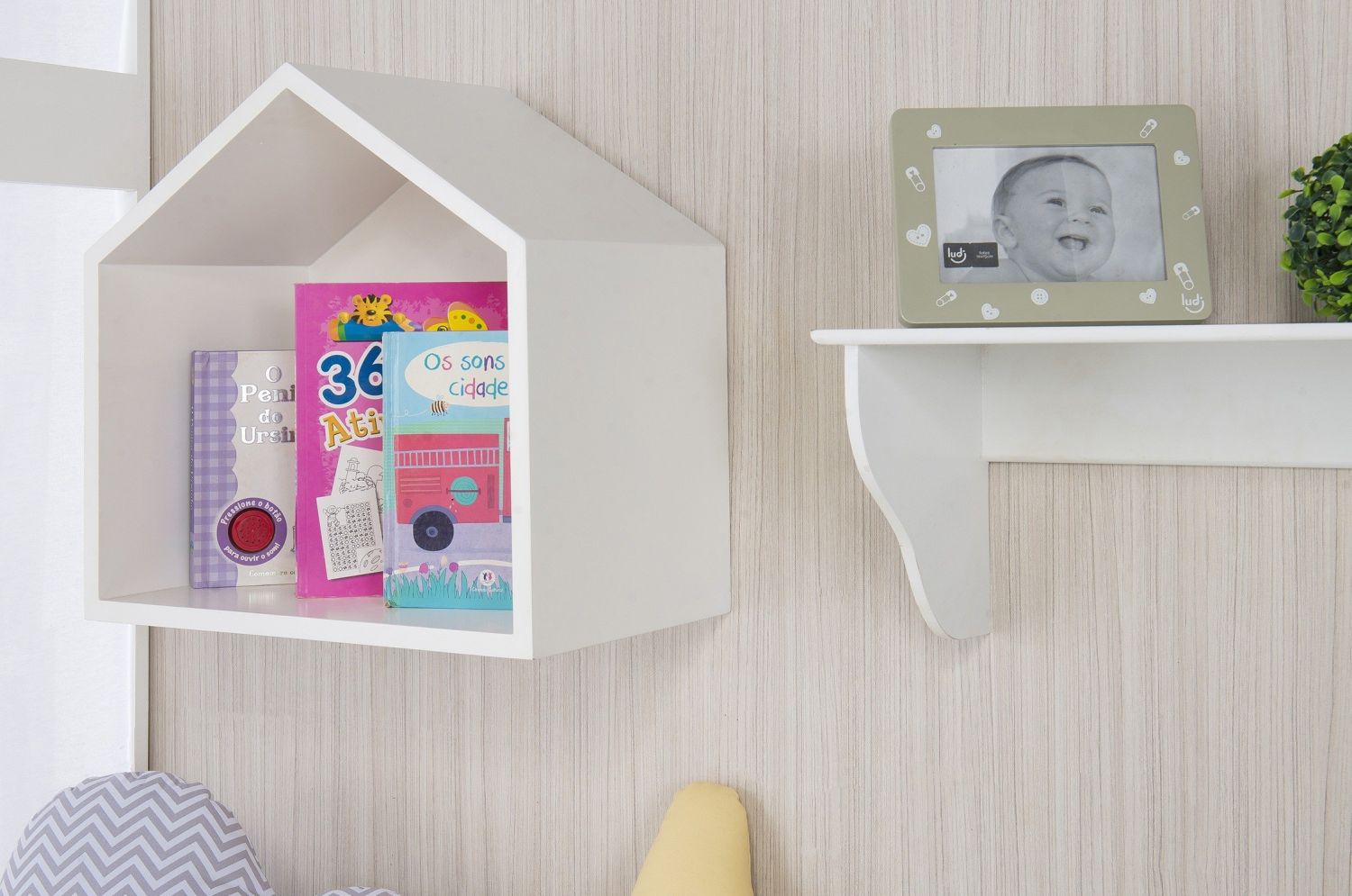 Nicho de Madeira Casinha Branco 40cm