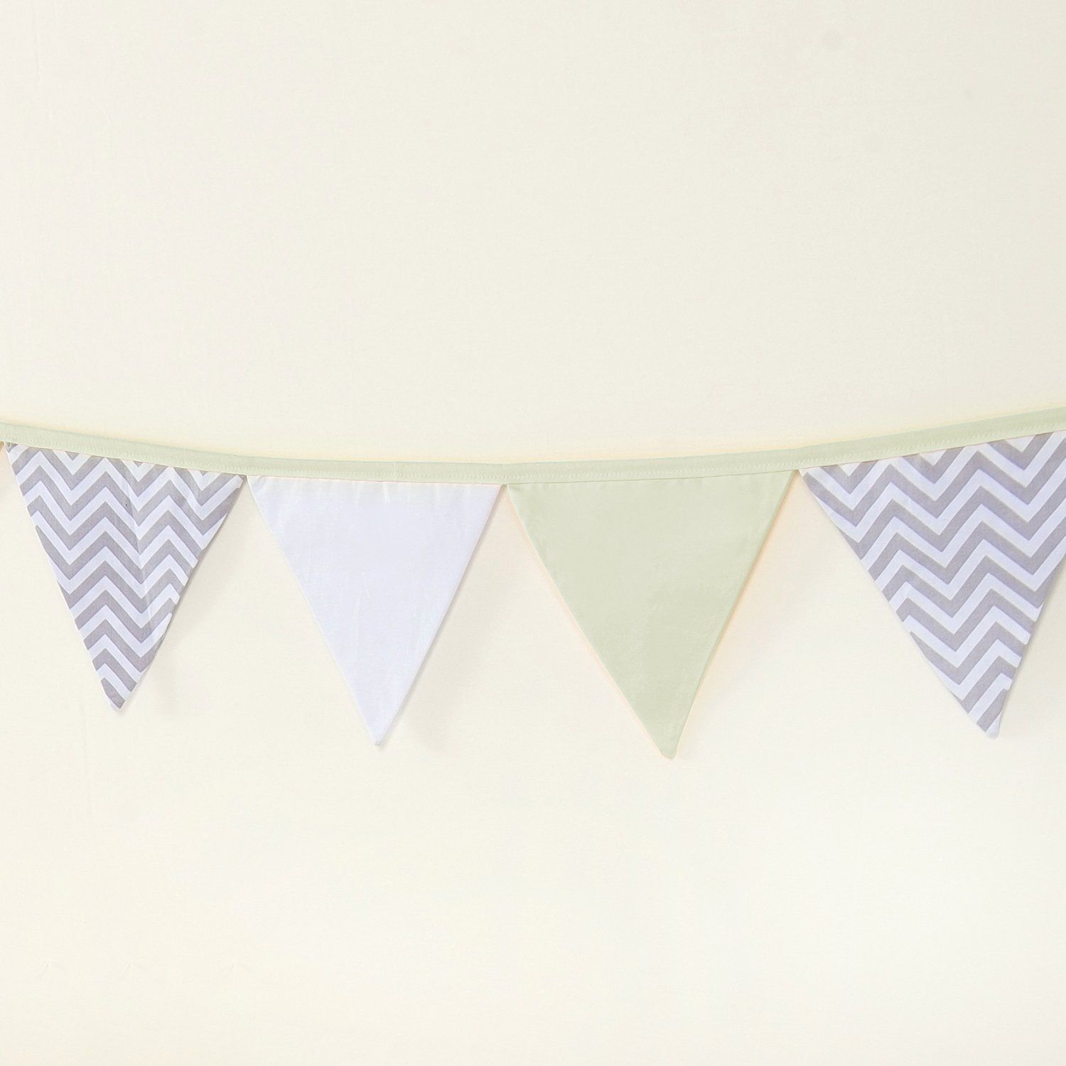 Varal de Berço Bandeirinhas Chevron Verde 1,60m