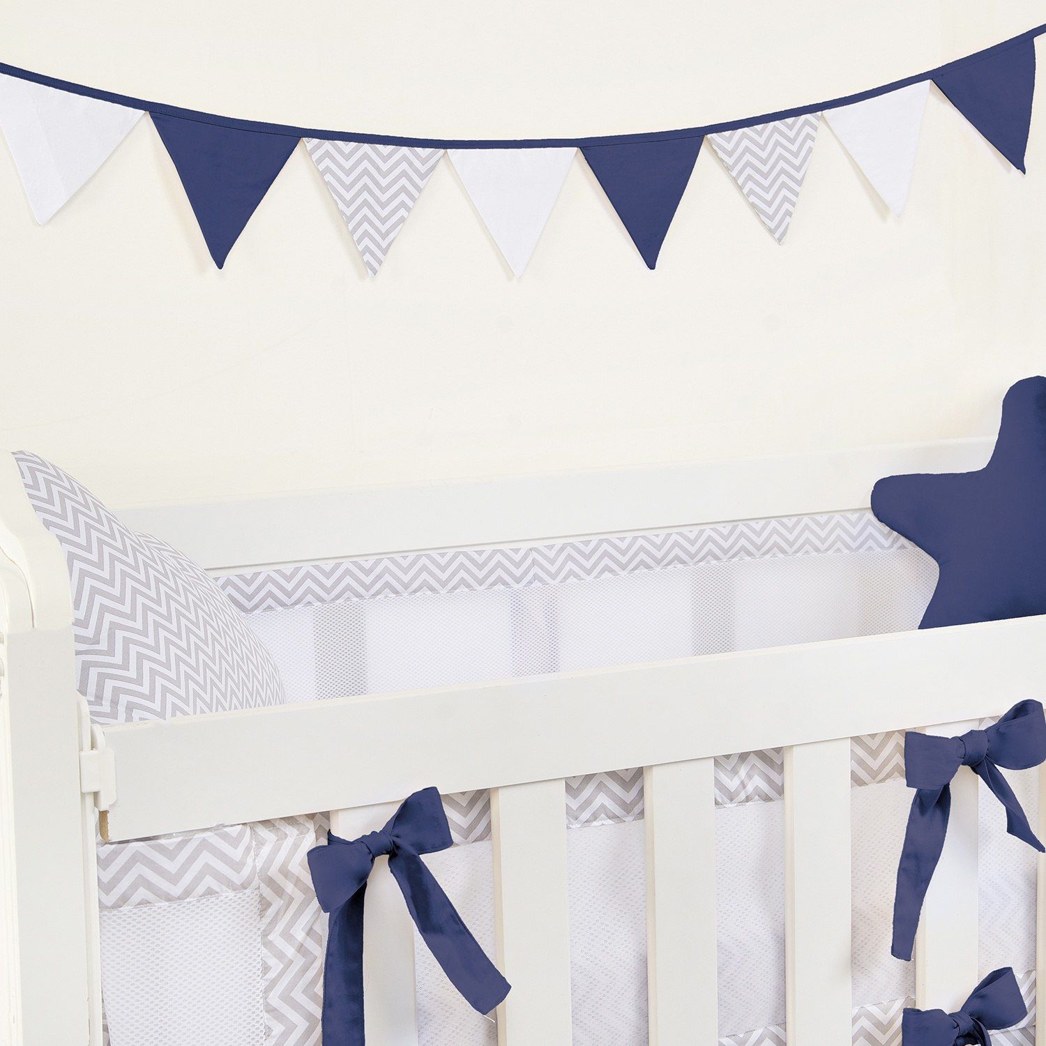 Varal de Berço Bandeirinhas Chevron Marinho 1,60m