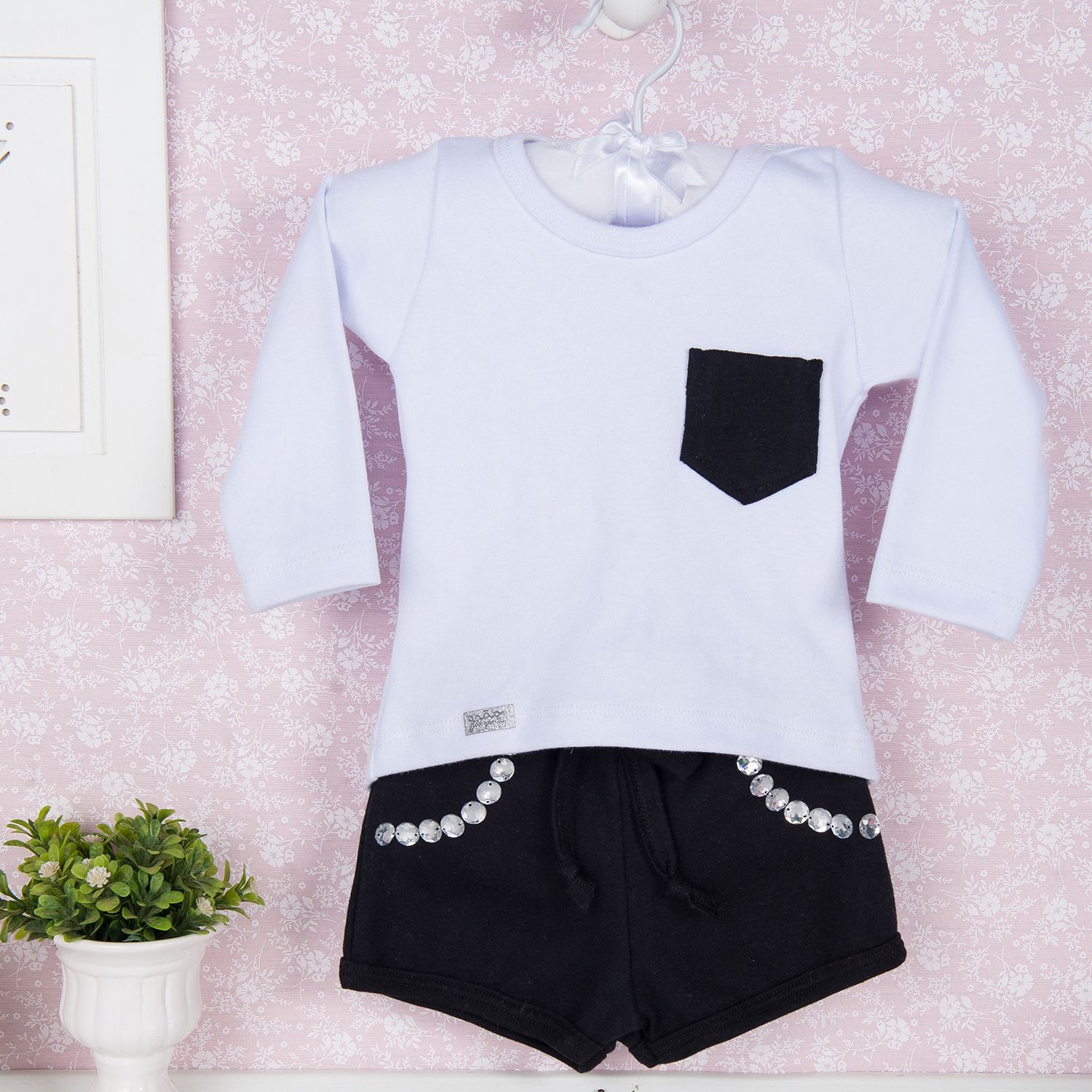 Conjunto Manga Longa e Short Com Pedraria 9 a 12 Meses