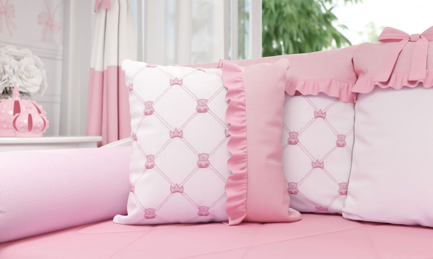 Almofada Bordada Ursinho Clássico Marinho 38cm