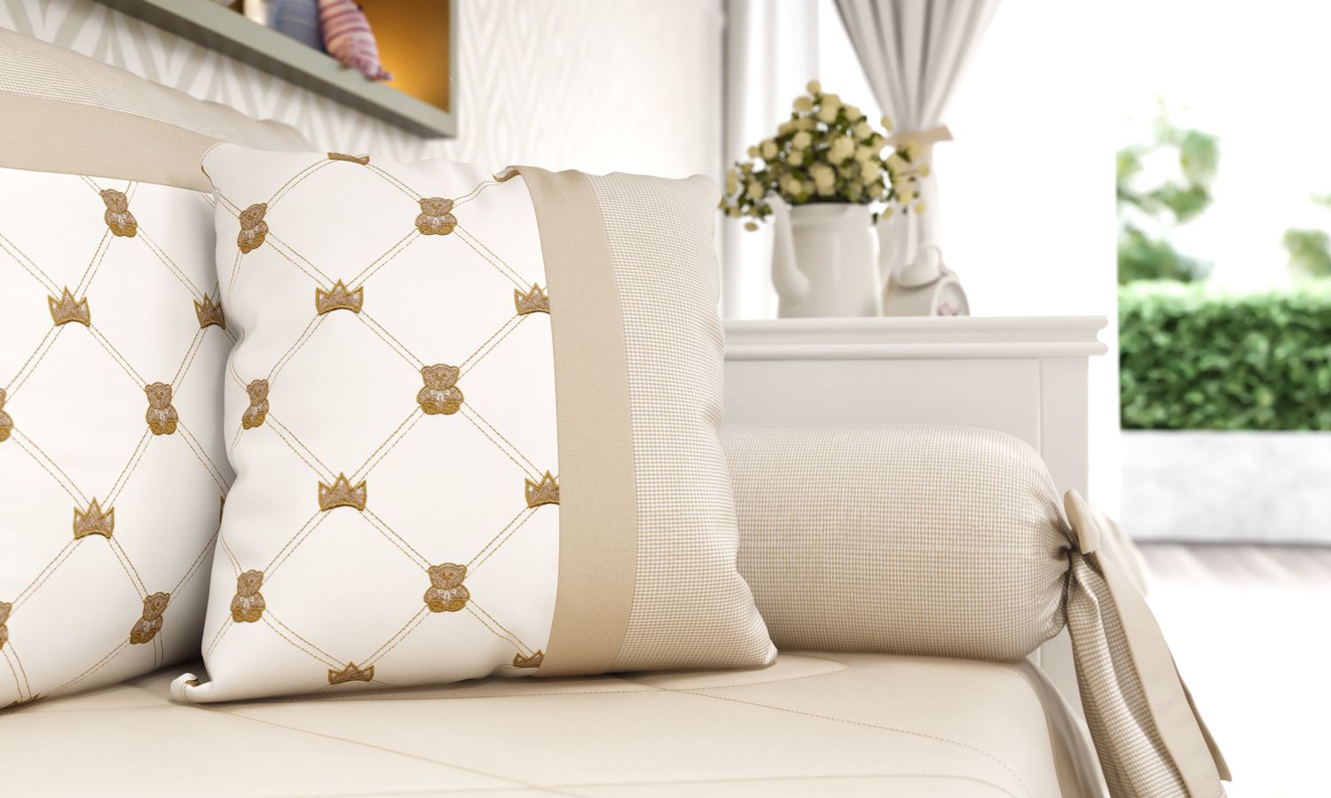 Almofada Bordada Ursinho Clássico Marinho 38cm