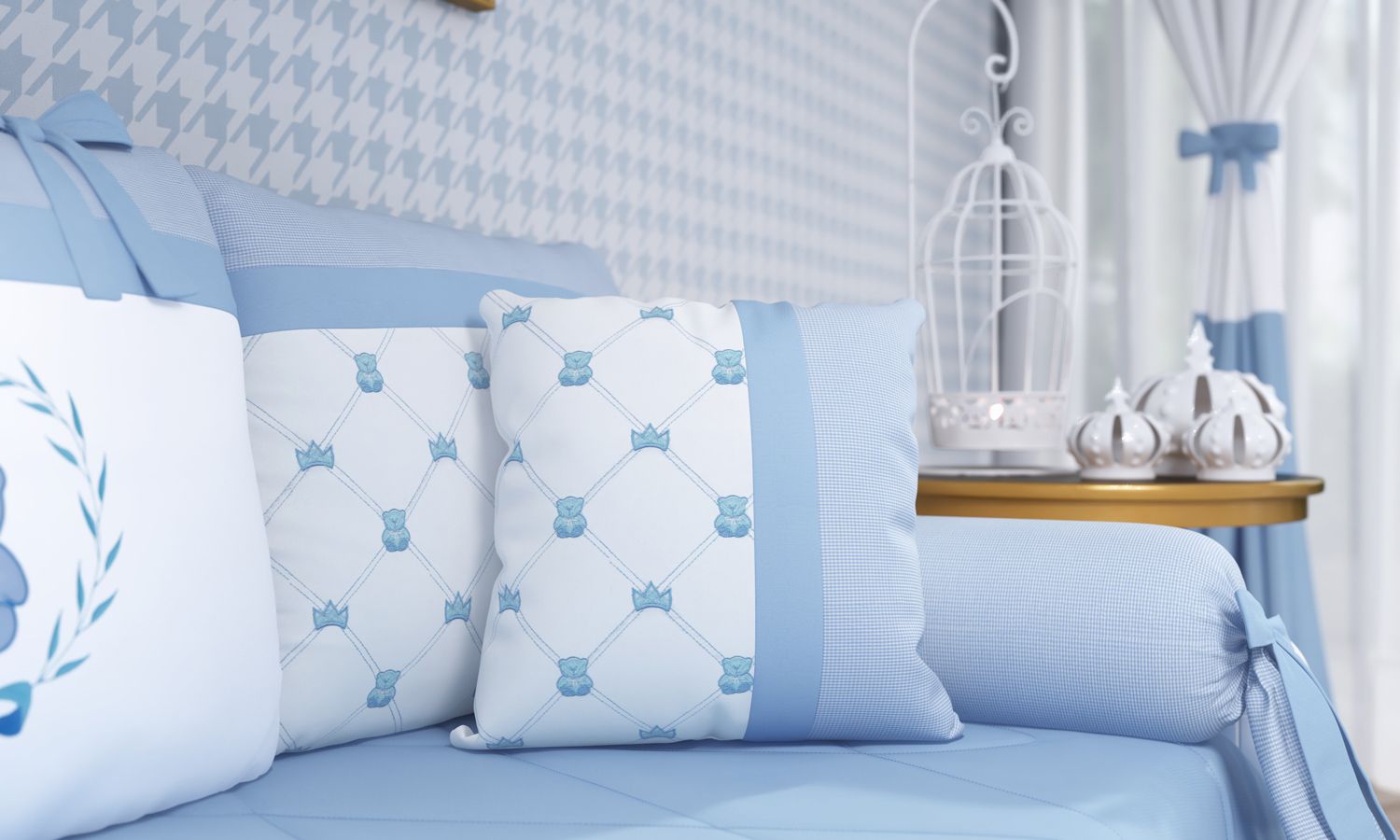 Almofada Bordada Ursinho Clássico Marinho 38cm