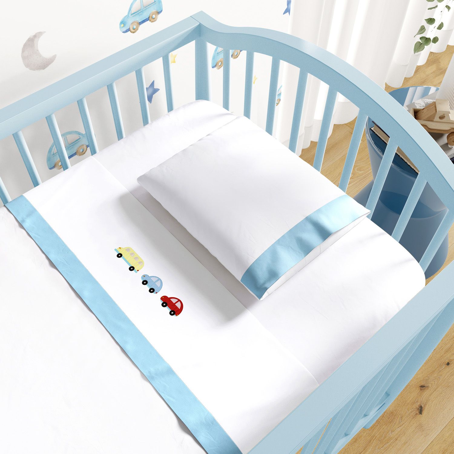 Jogo de Lençol Berço Bordado Carrinhos Azul Bebê 3 Peças