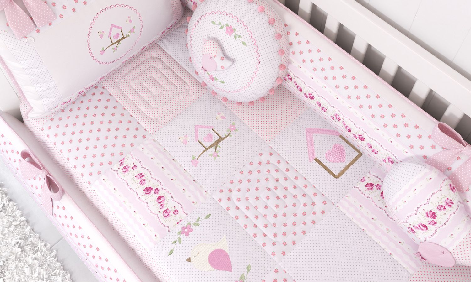 Edredom de Berço Patchwork Rosa