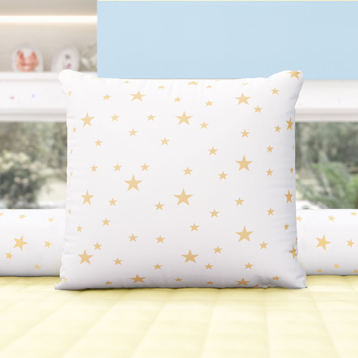 Almofada Quadrada Estrelinhas Amarelo 38cm